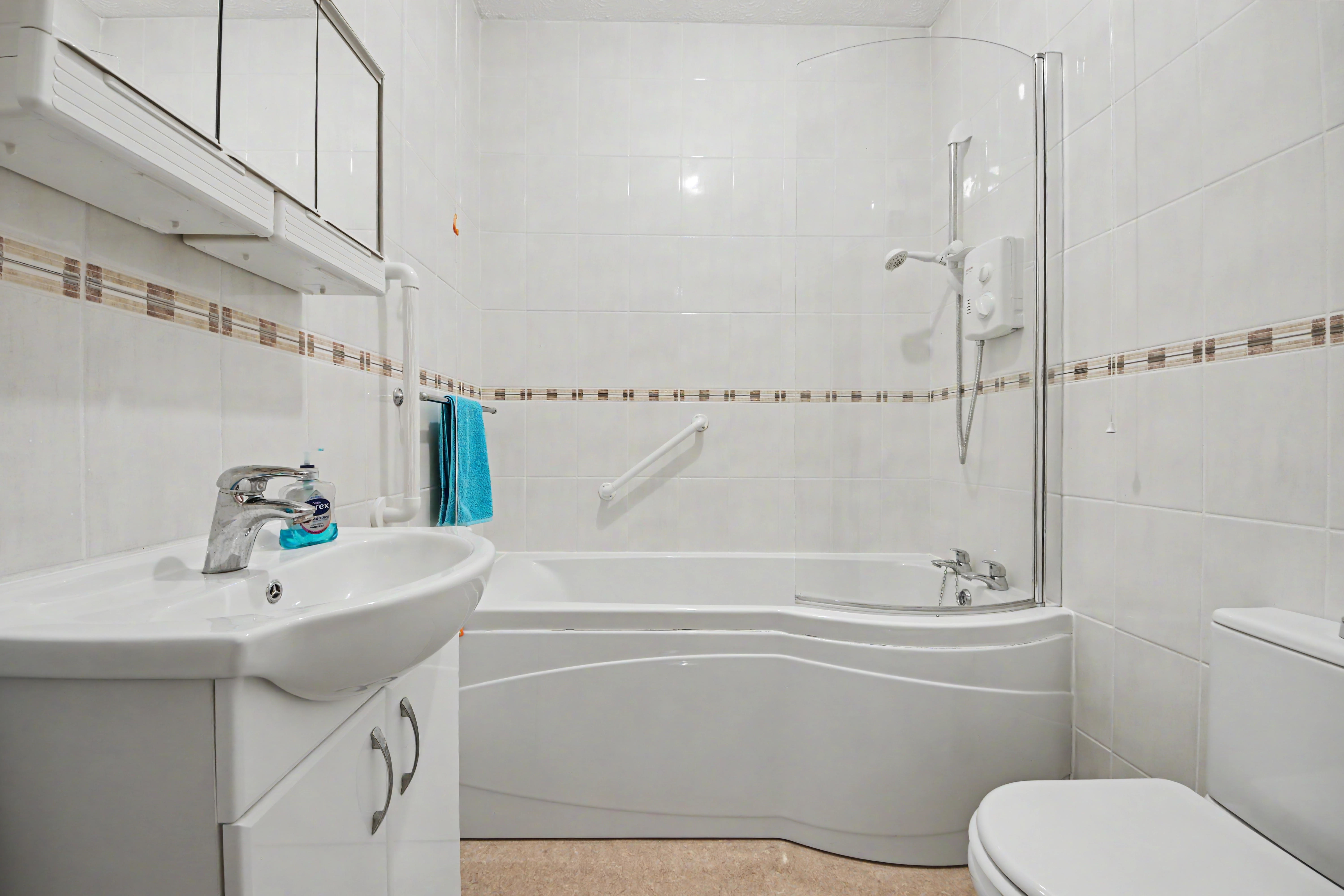 83 St. Annes Road, Woolston, SO19, photo 4