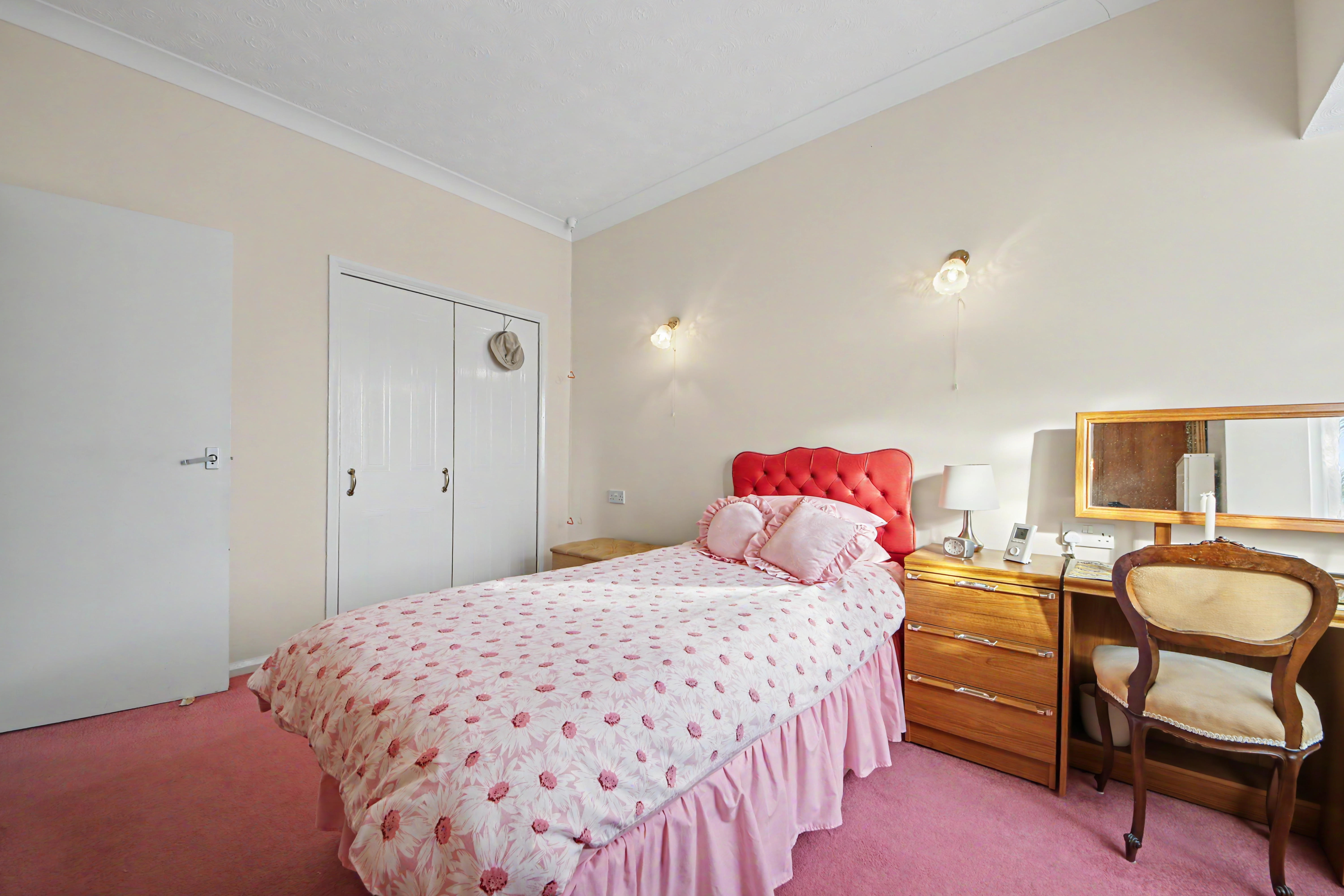 83 St. Annes Road, Woolston, SO19, photo 8