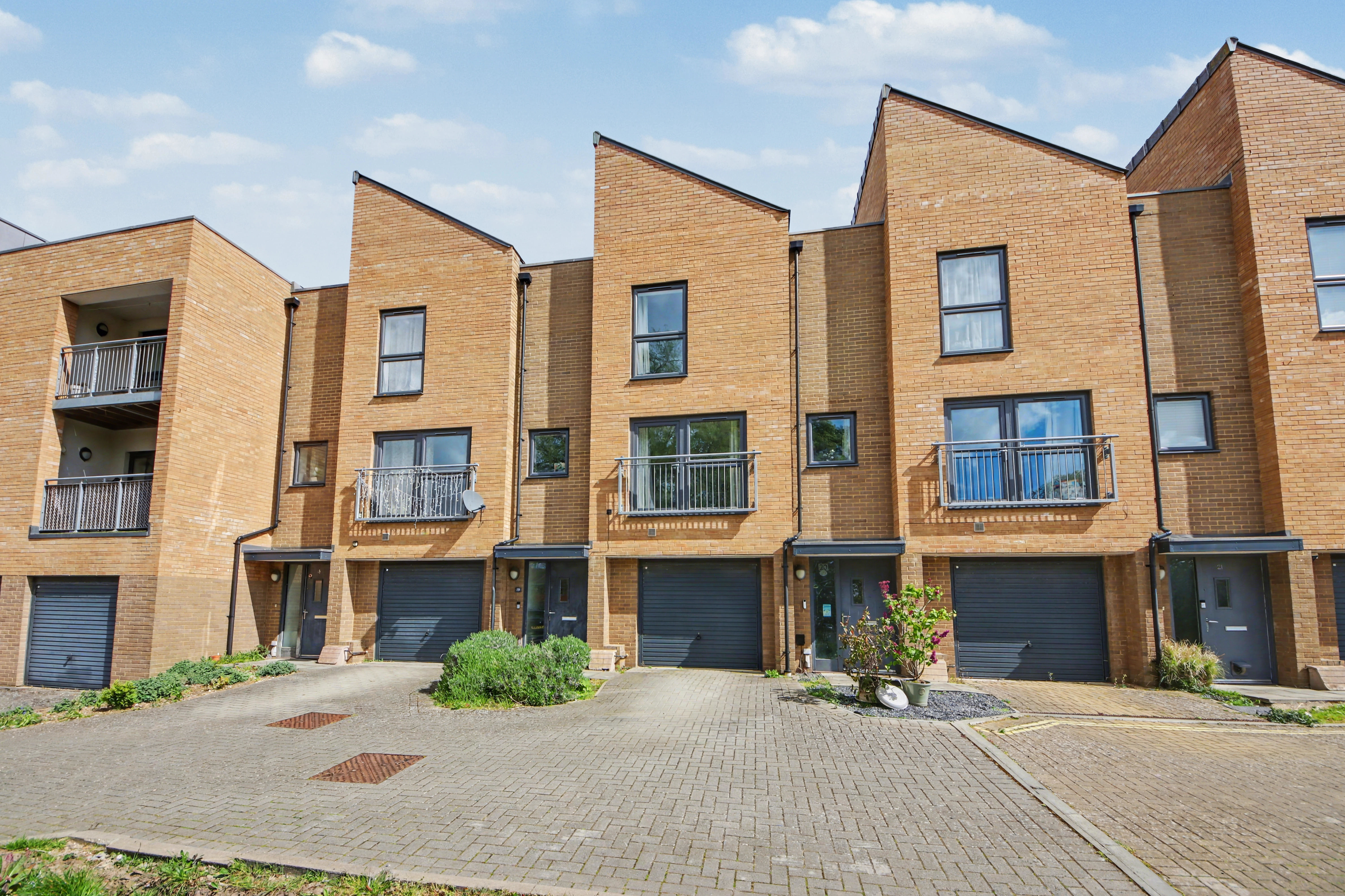 Mansfield Park Street, Harefield, SO18