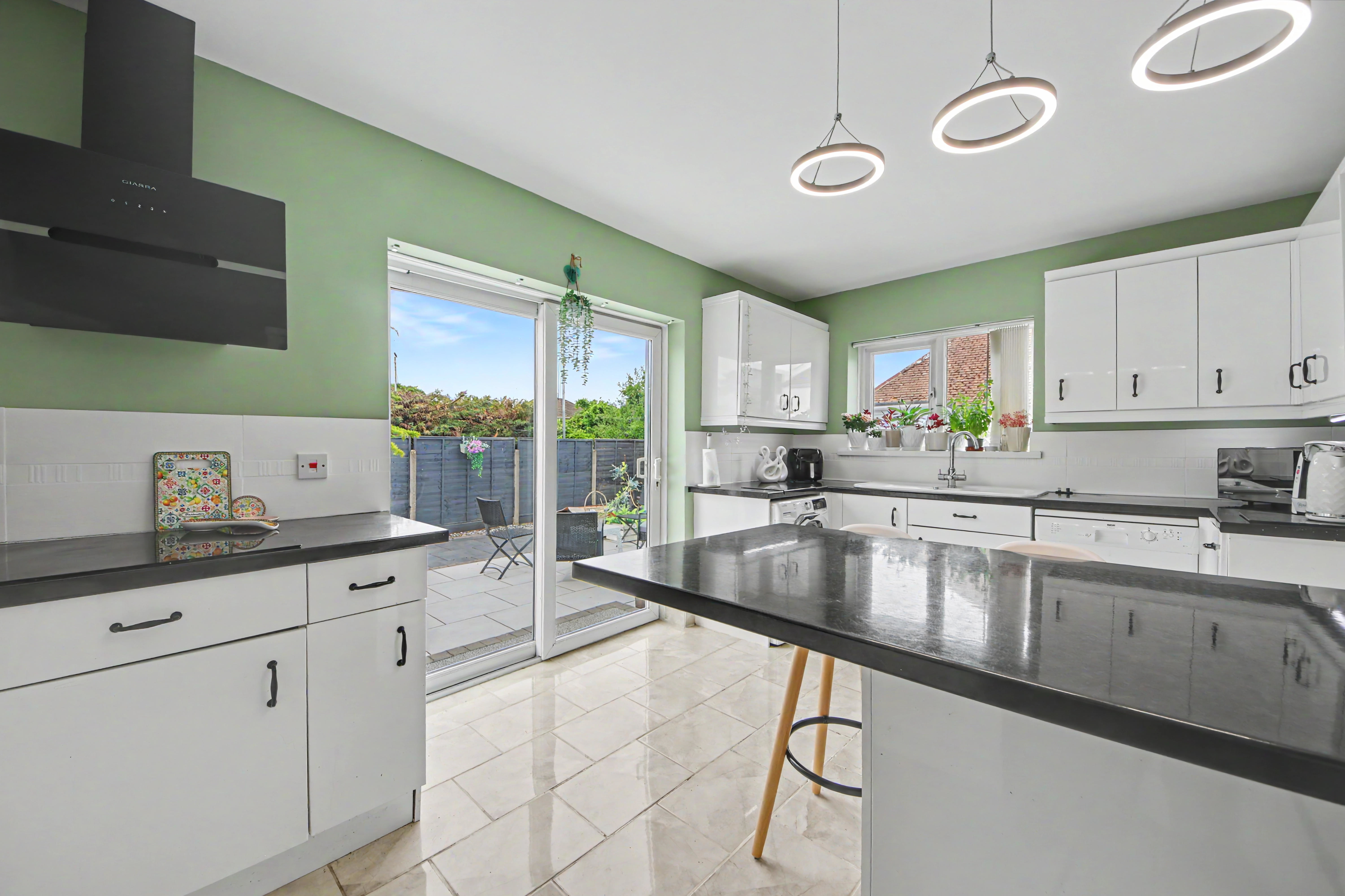 Bursledon Road, Sholing, SO19, photo 2