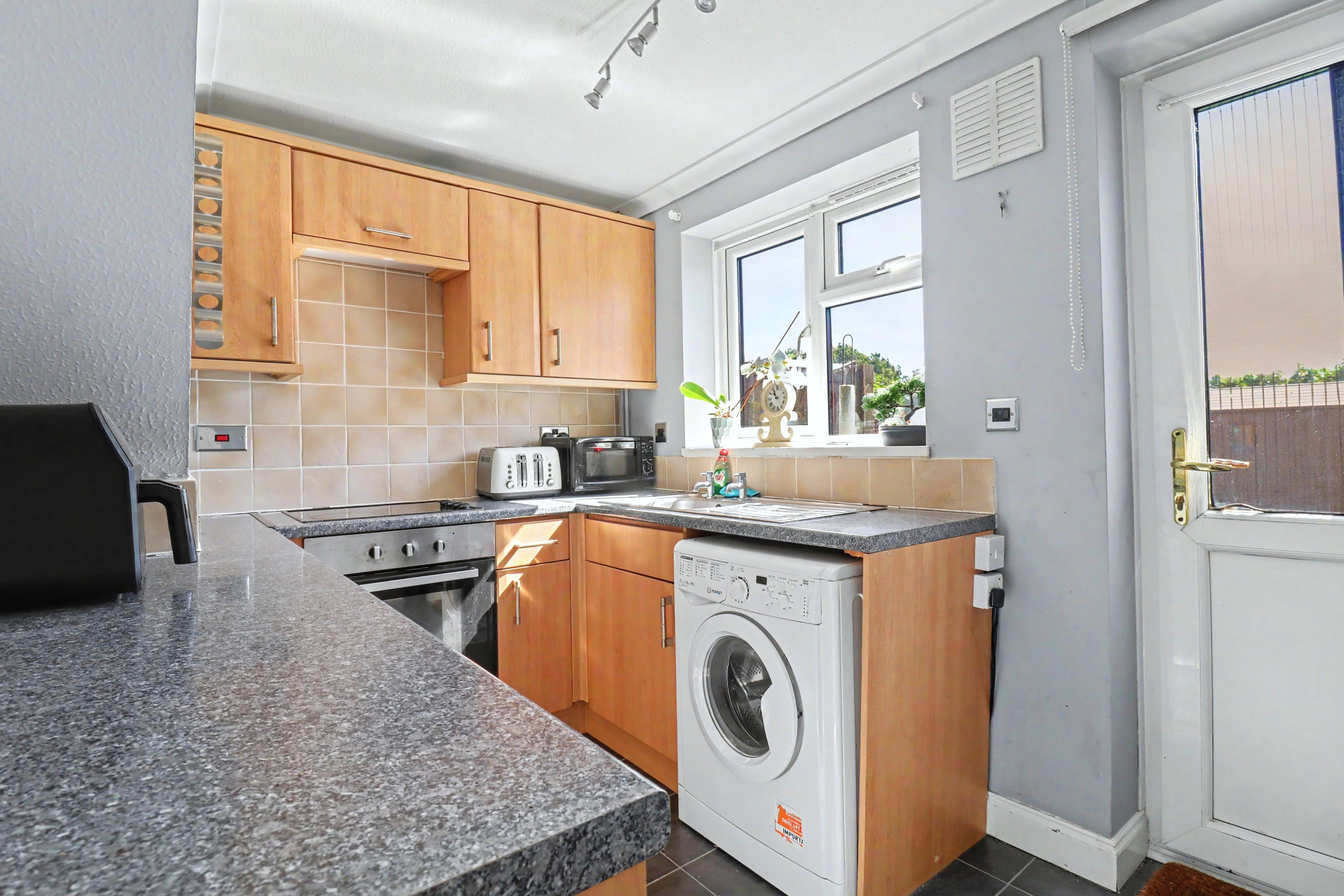 Haileybury Gardens, Hedge End, SO30, photo 4