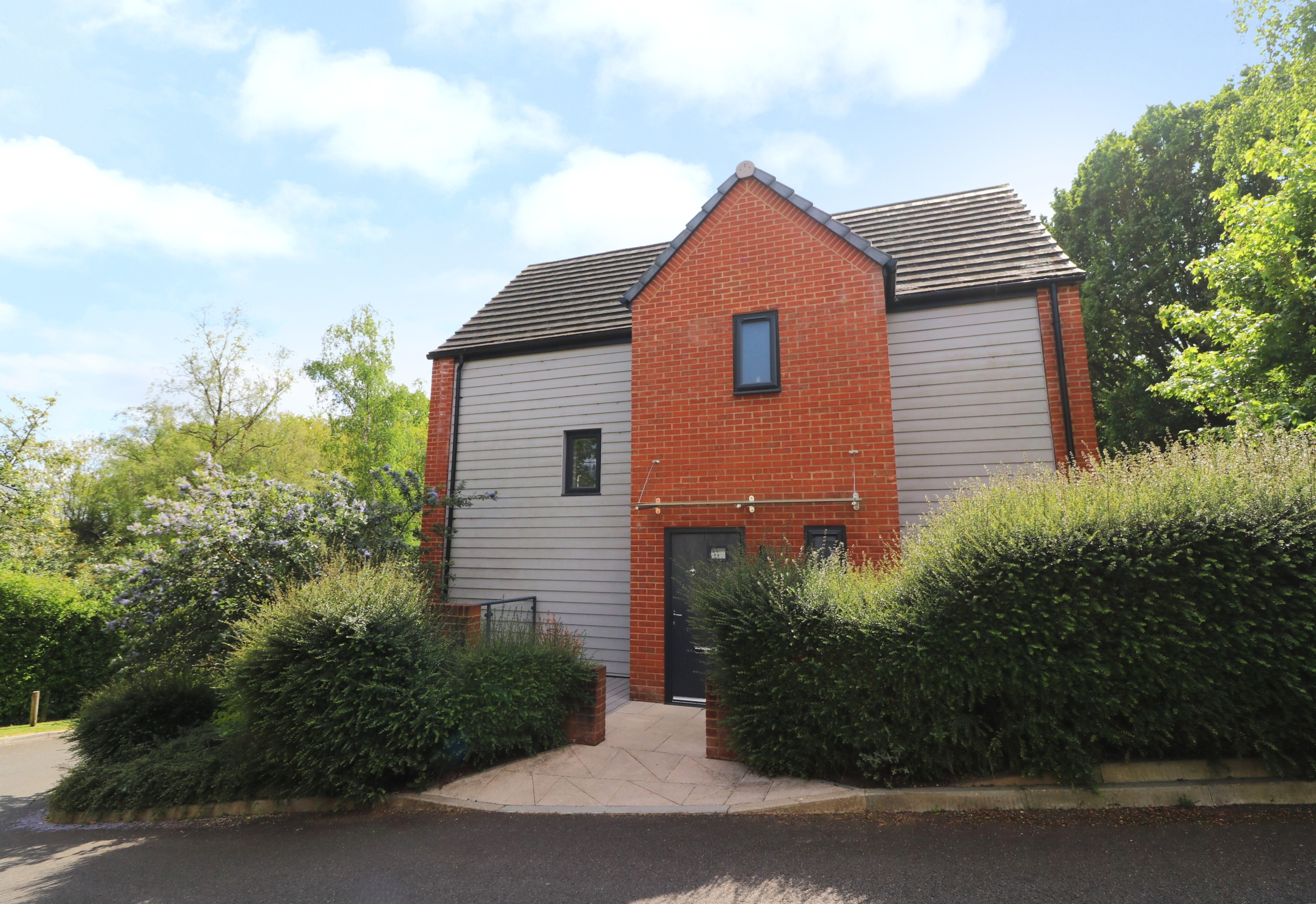 Sundays Hill Close, Hedge End, SO30