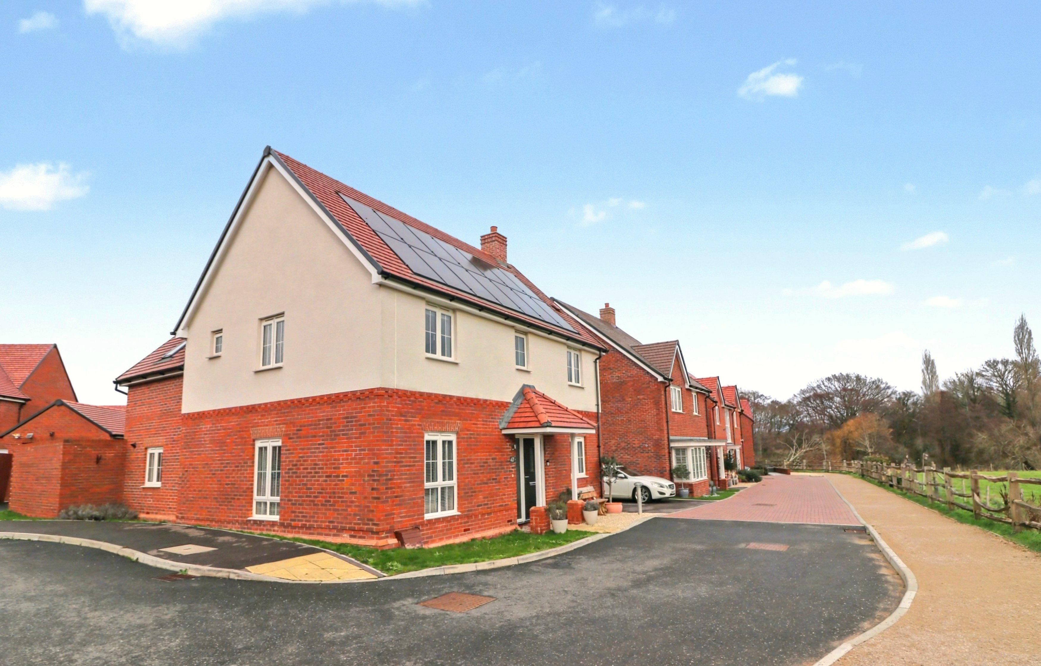 Troon Road, Botley, SO32