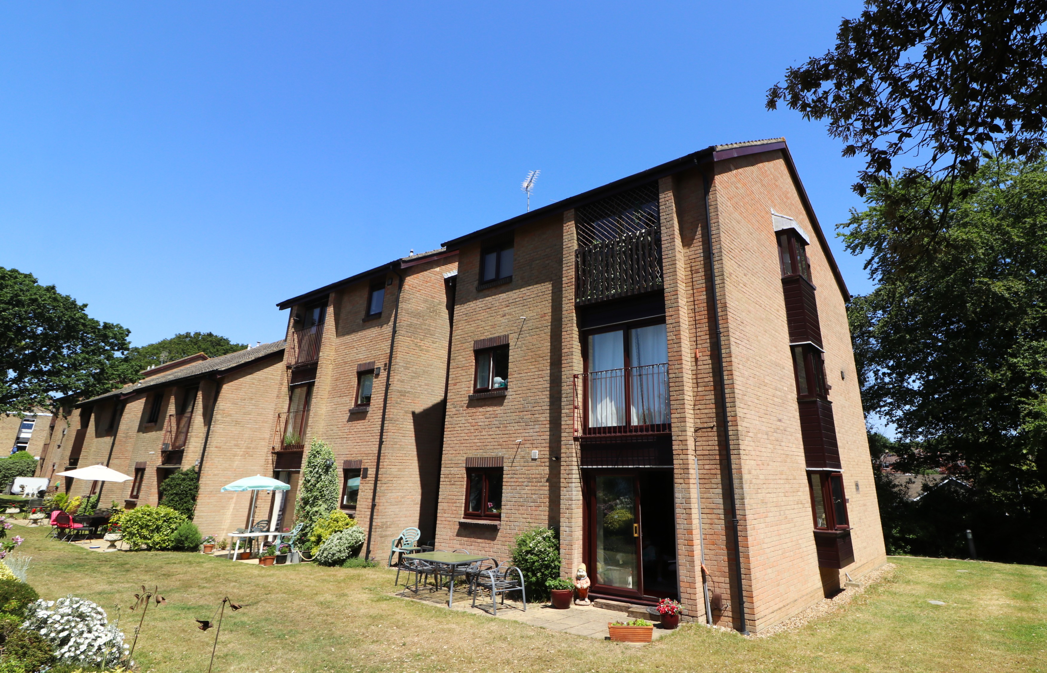 Victoria Road, Netley Abbey, SO31
