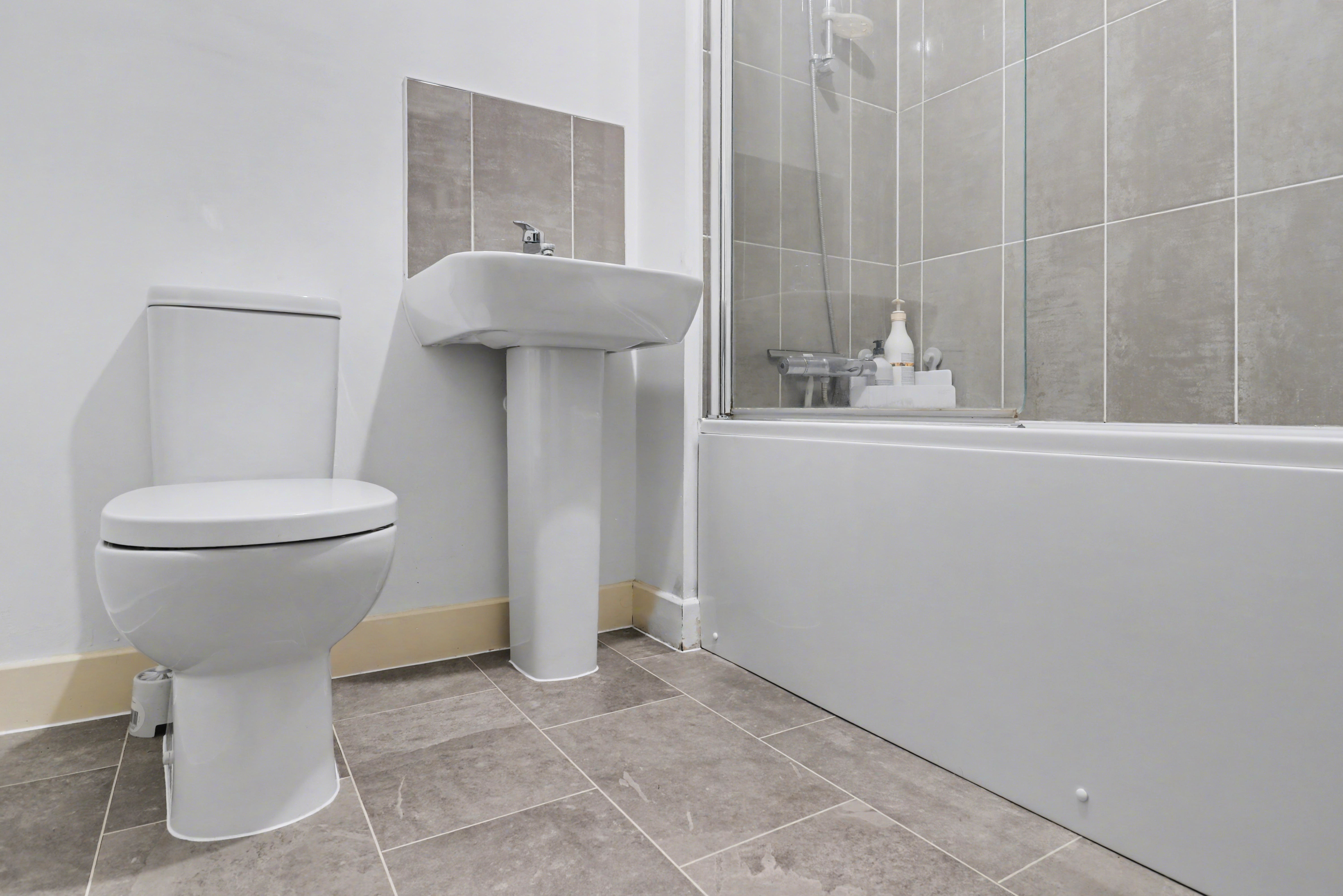 St. Swithun Wells Way, Fair Oak, SO50, photo 7