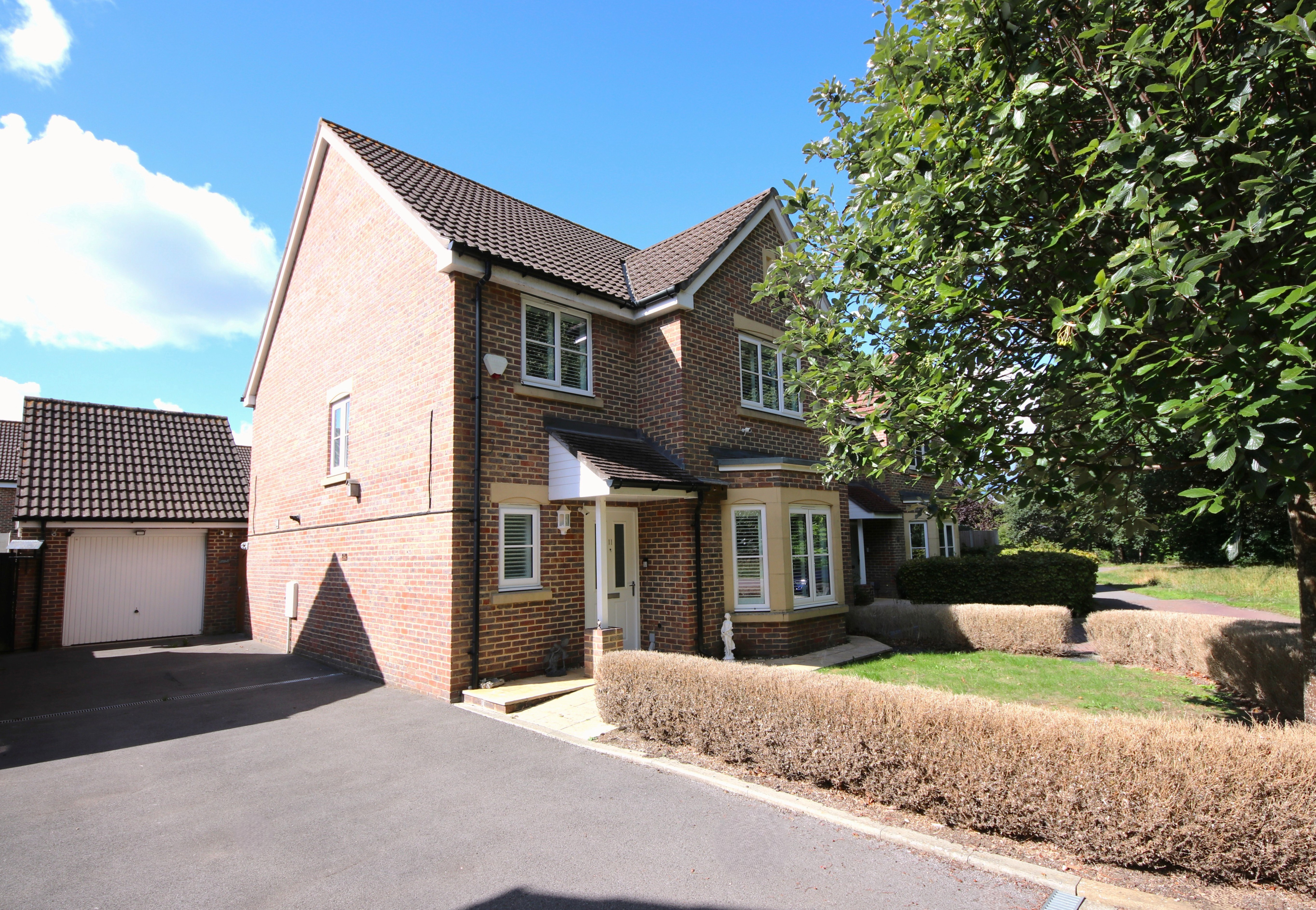 Burney Place, Sarisbury Green, SO31