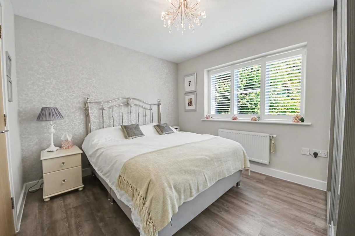 Burney Place, Sarisbury Green, SO31, photo 9