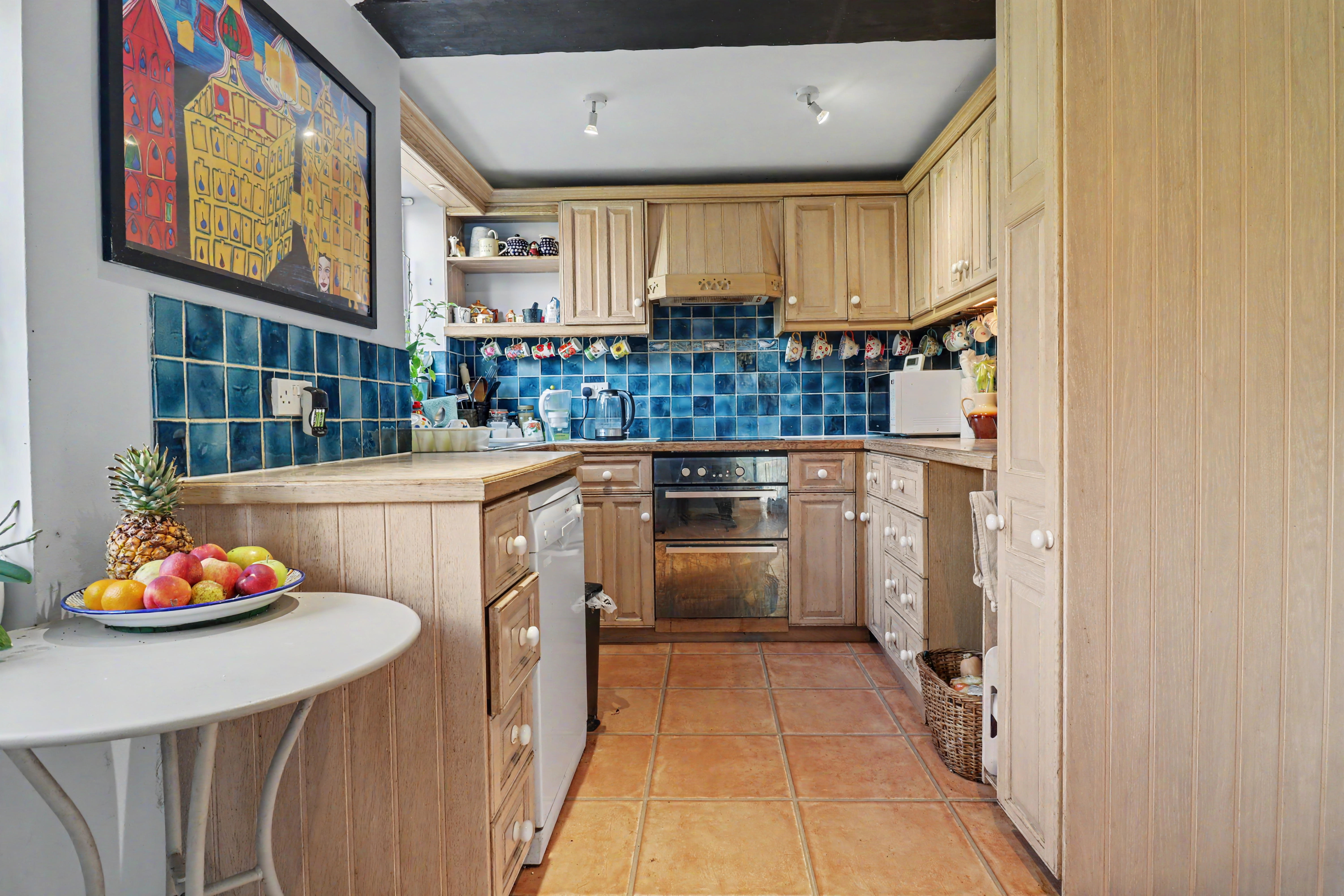 Church Lane, Colden Common, SO21, photo 2