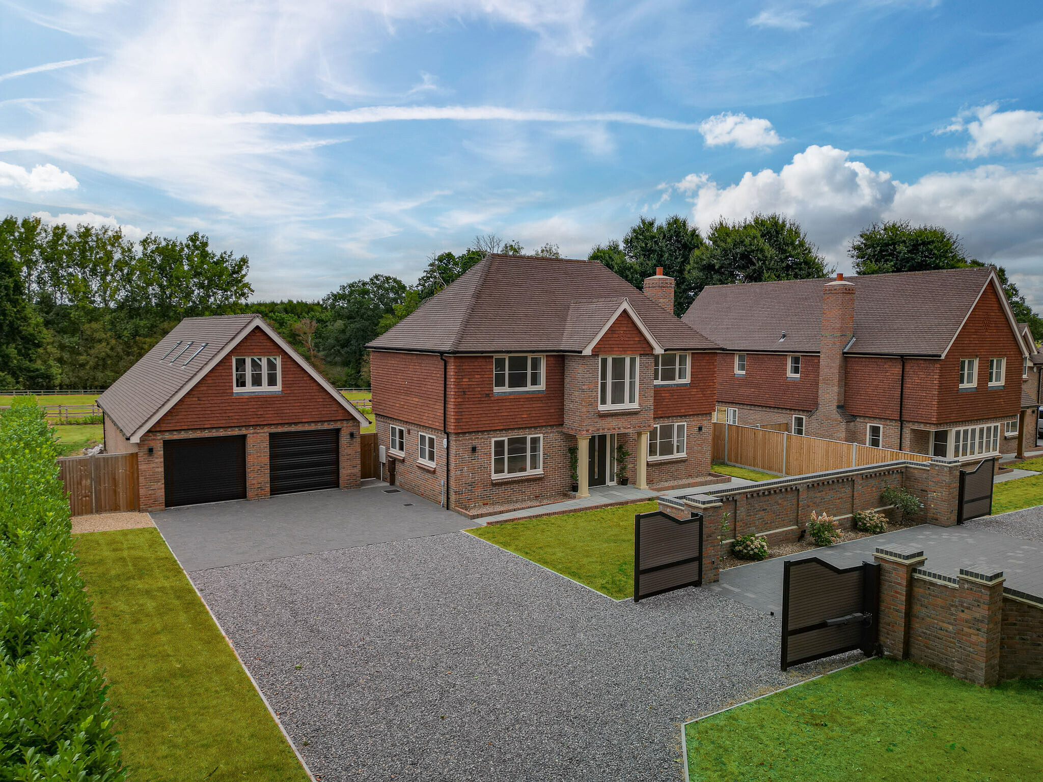 Southwick Road, North Boarhunt, PO17, photo 2