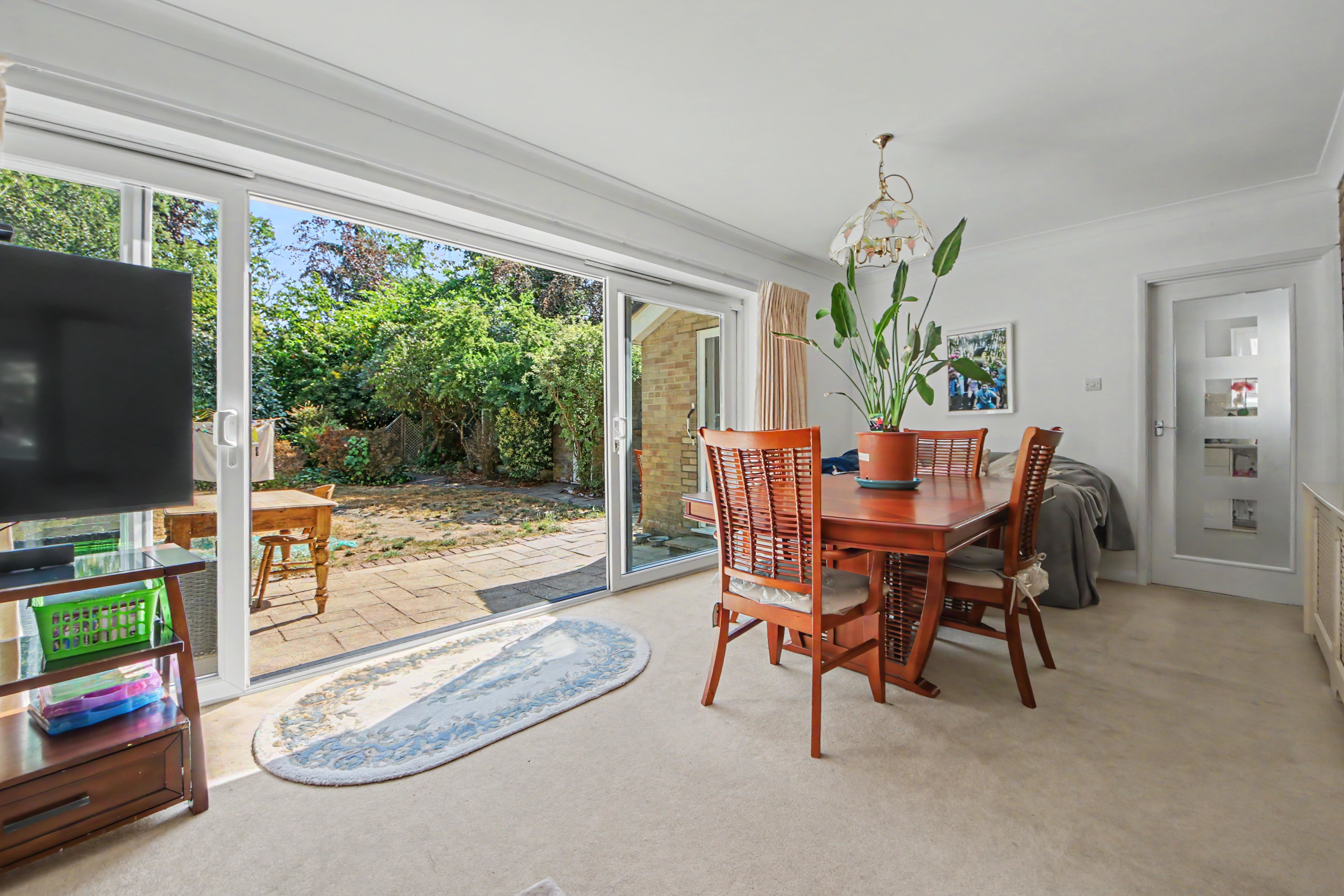 Kootenay Avenue, Thornhill, SO18, photo 6