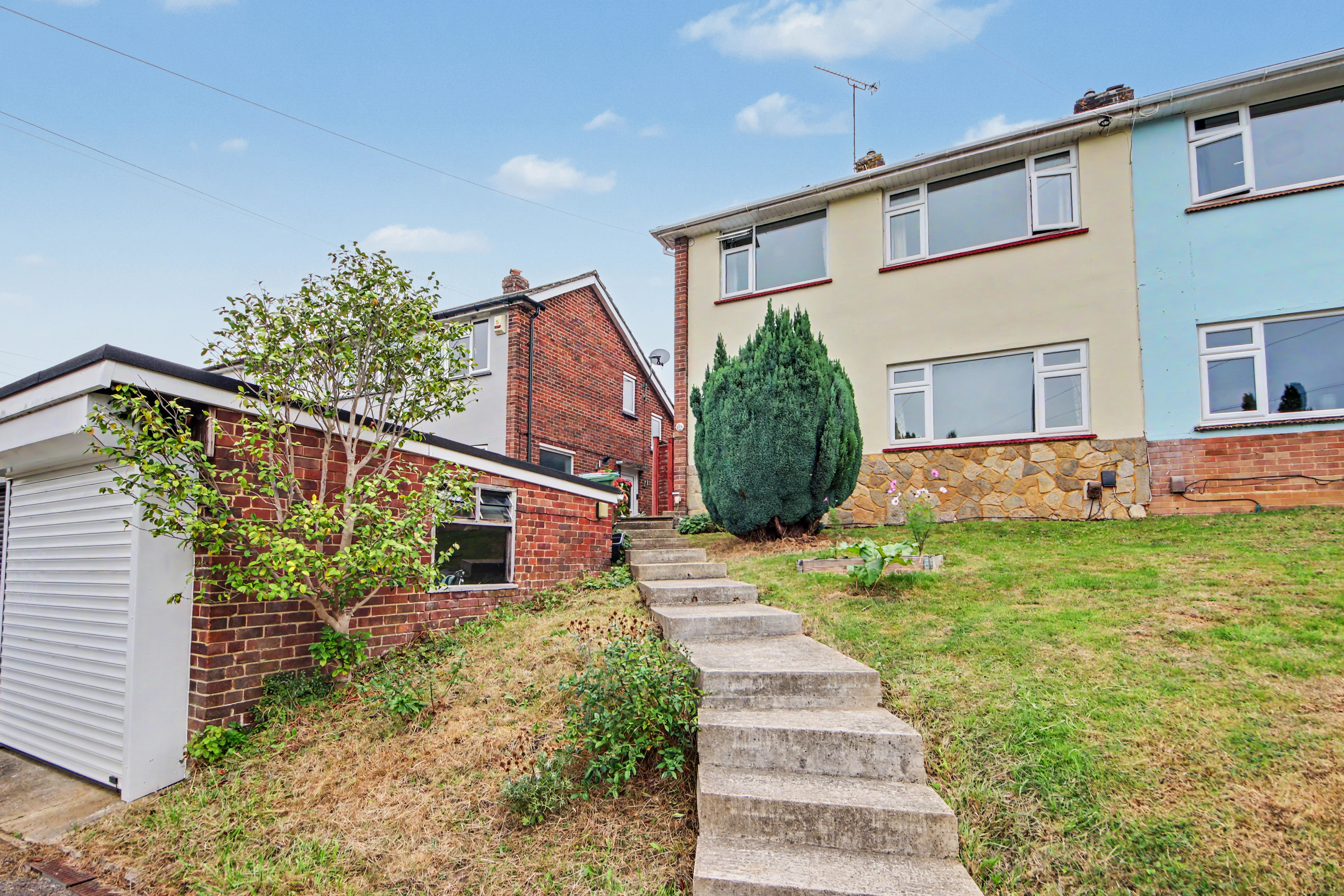 Forest Hills Drive, Townhill Park, SO18