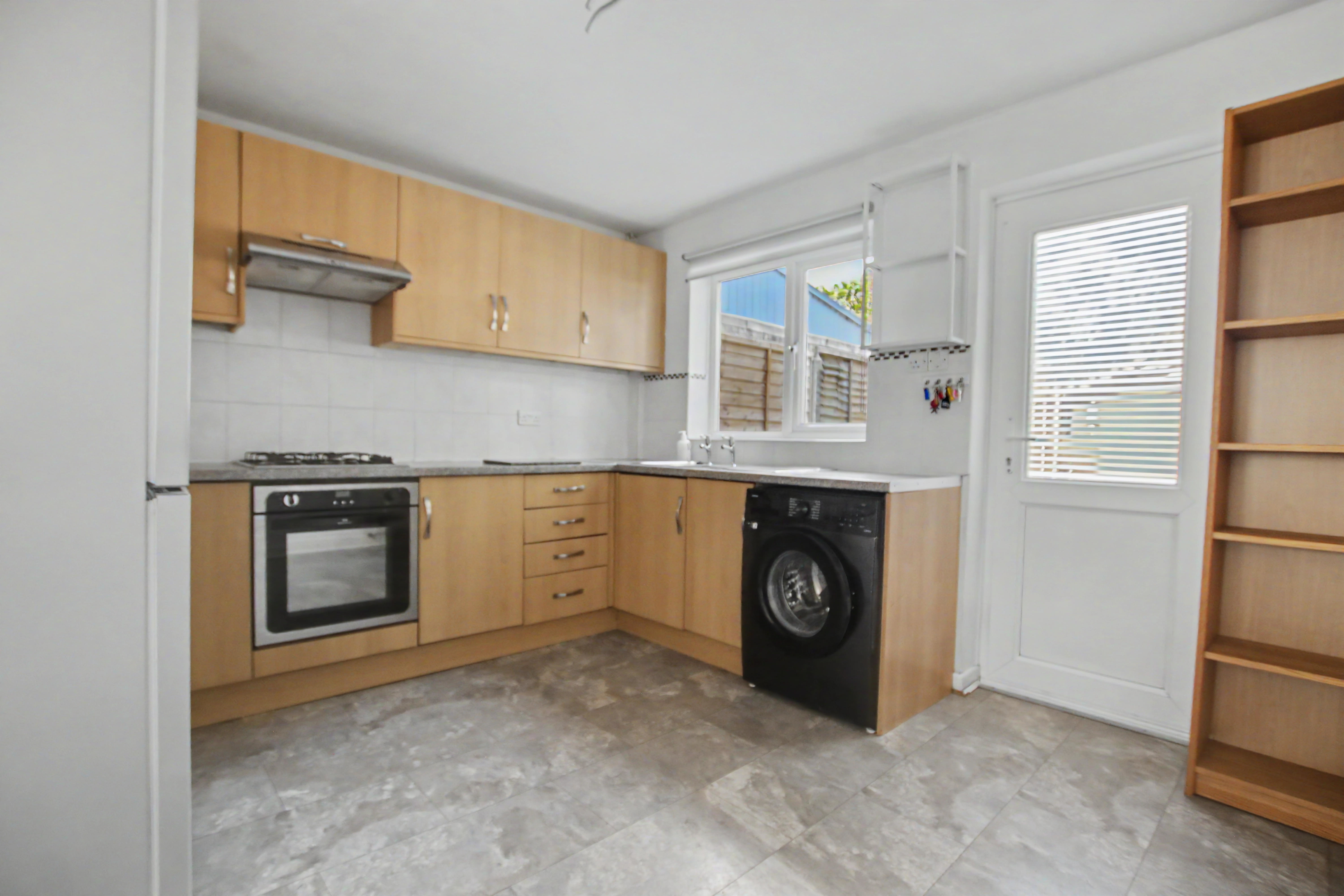 Tickner Close, Botley, SO30, photo 2