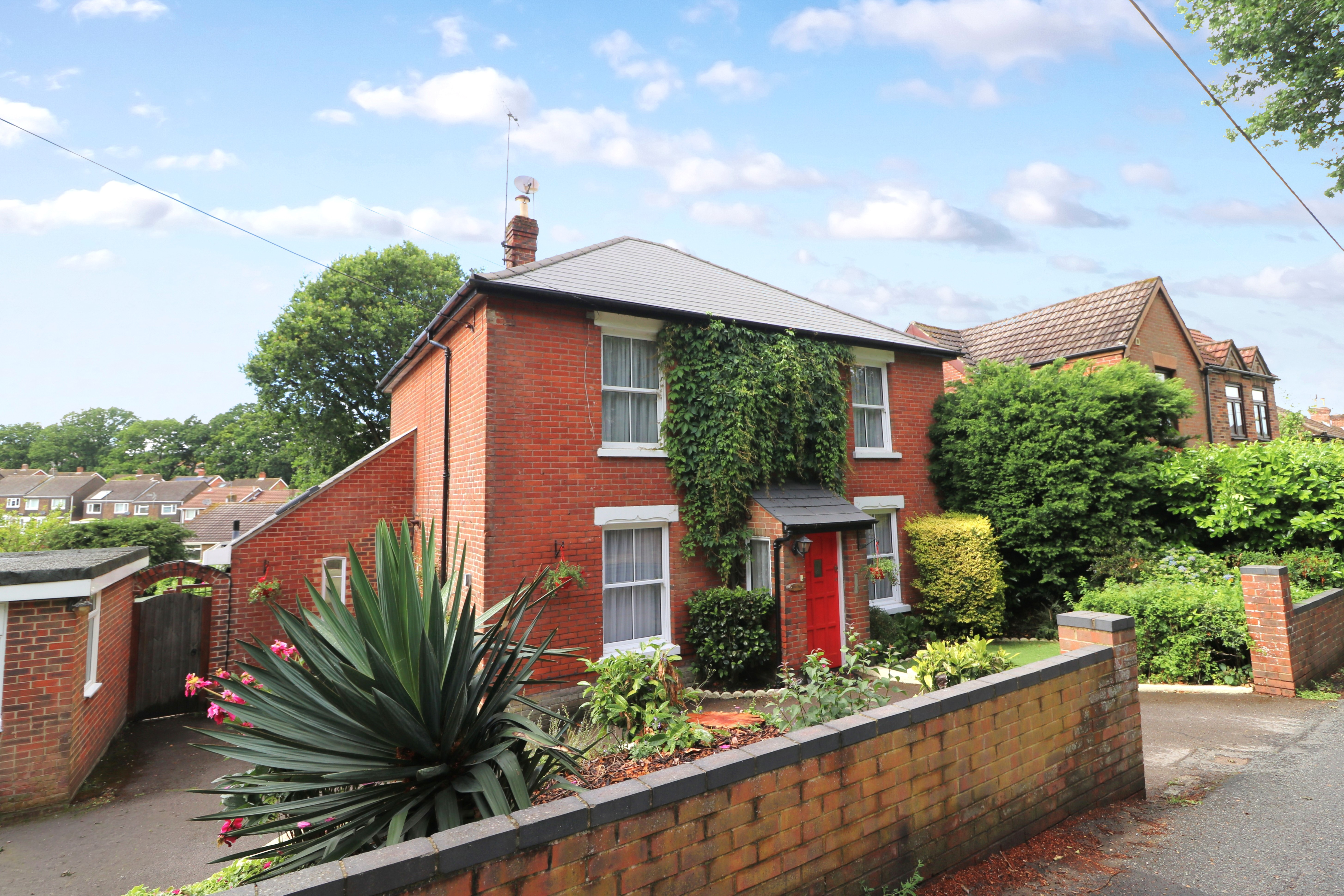 School Road, Bursledon, SO31