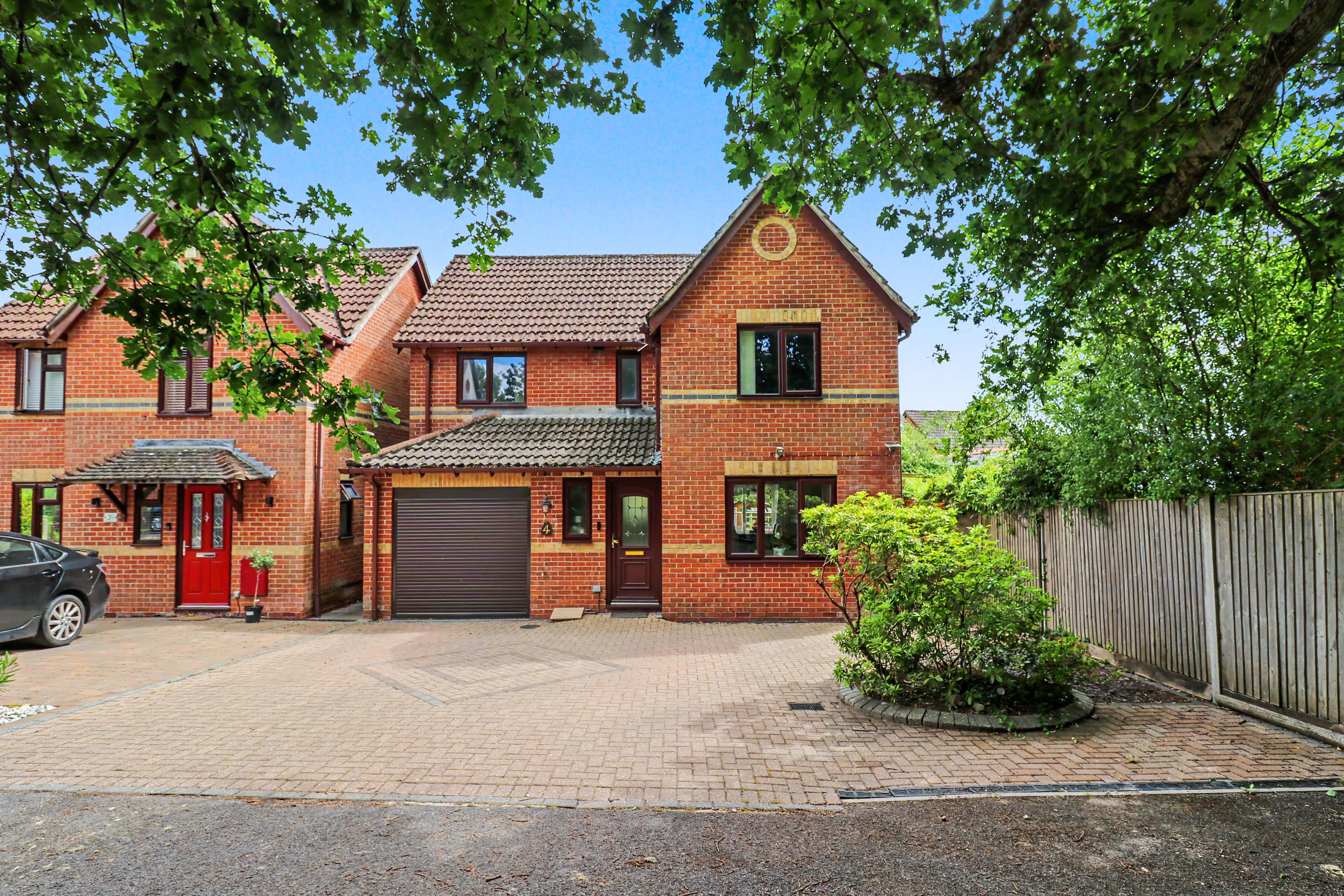 Knowle Lane, Horton Heath, SO50