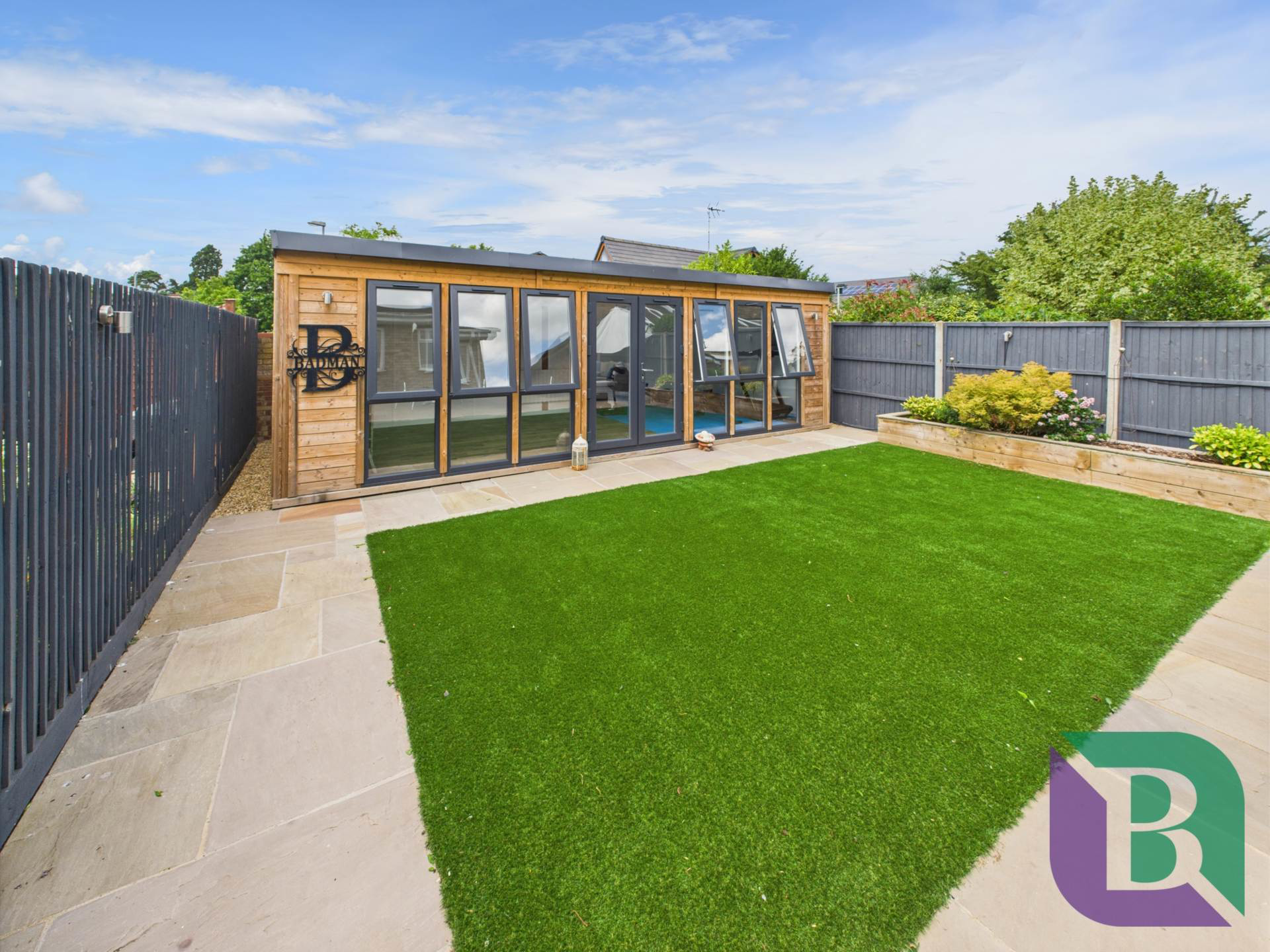 Vicarage Street, Woburn Sands, photo 3