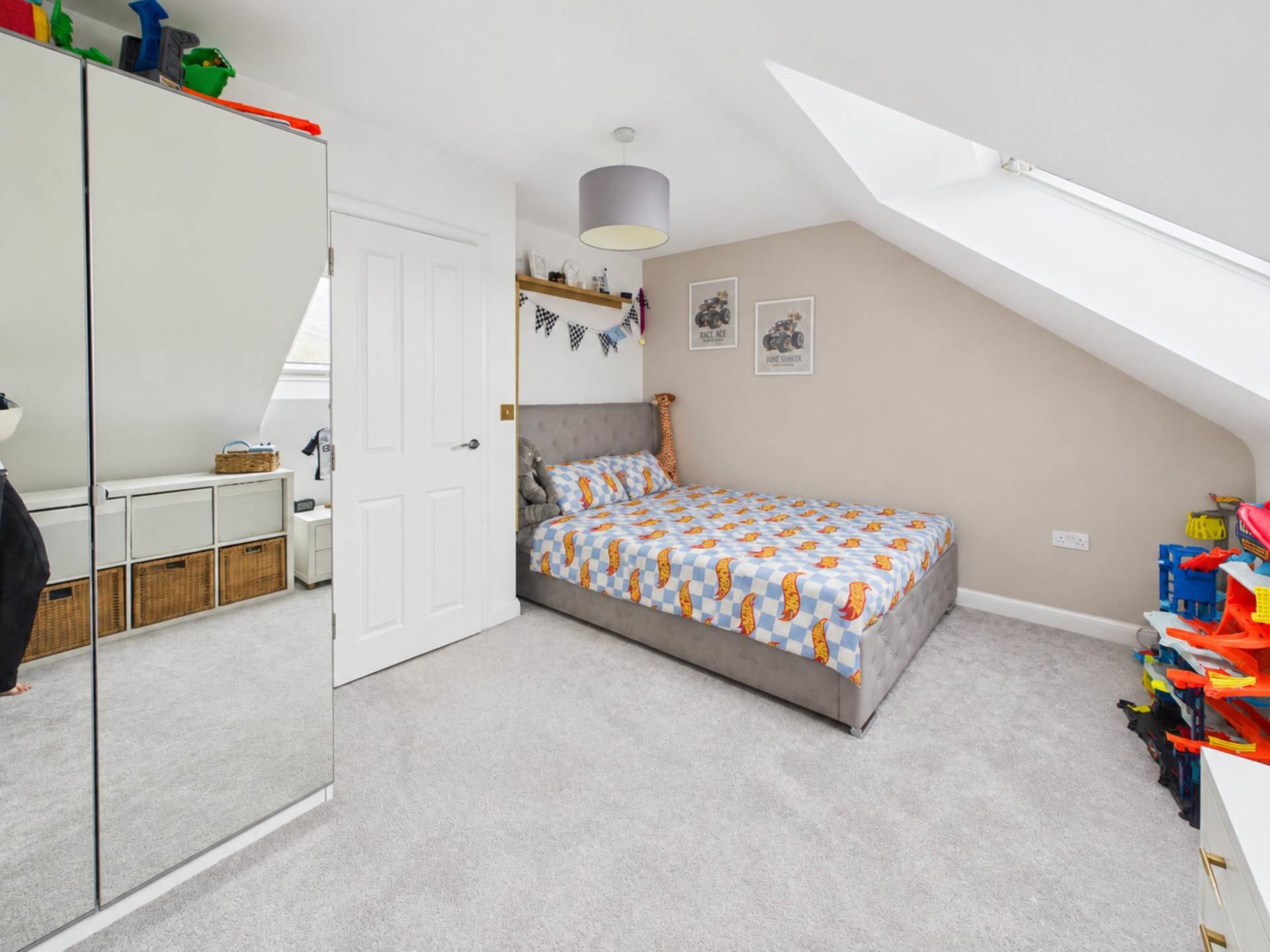 Kitchener Drive, Eaton Leys, photo 15