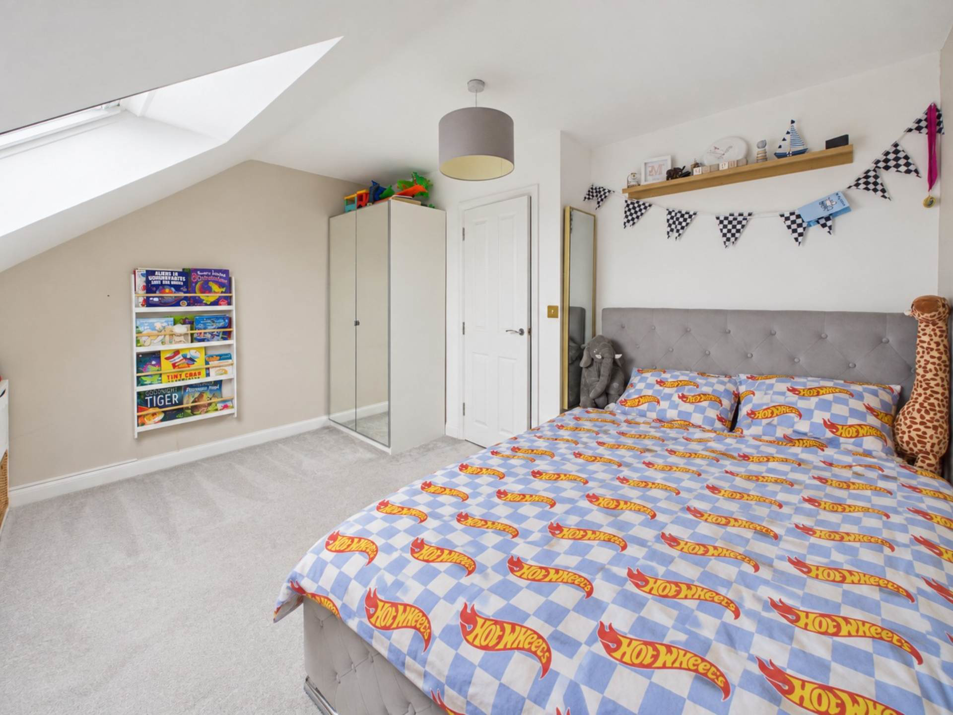 Kitchener Drive, Eaton Leys, photo 16