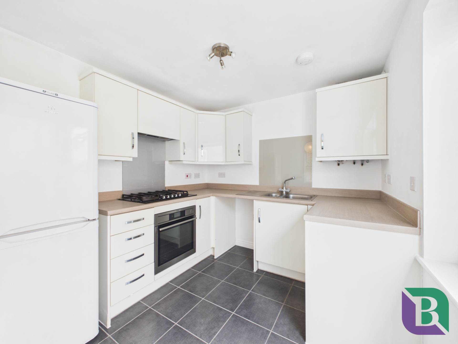 Drayhorse Crescent, Woburn Sands, photo 9