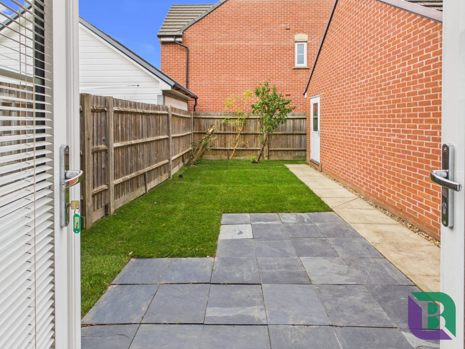 Drayhorse Crescent, Woburn Sands, photo 2