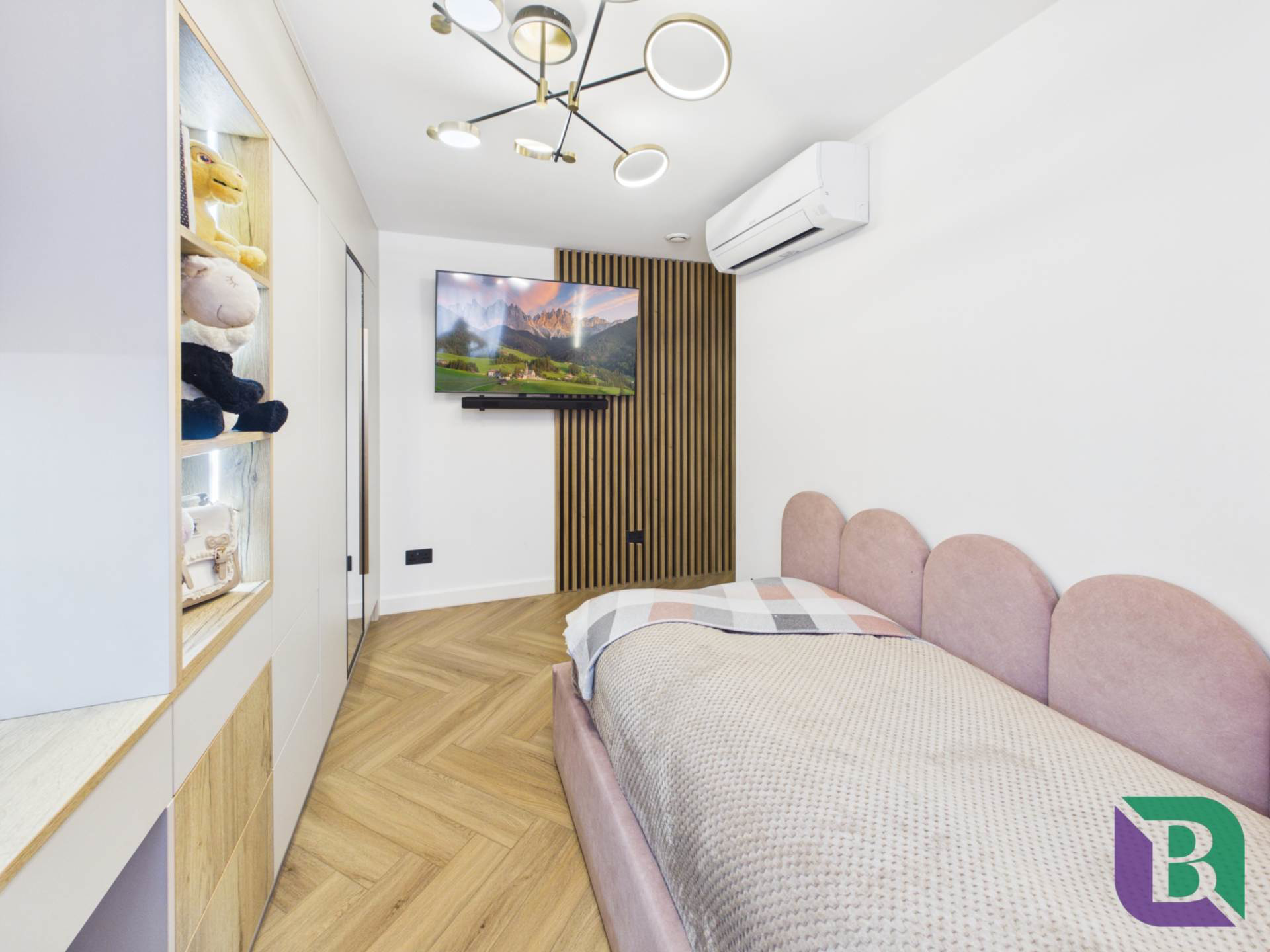 Tower Drive, Neath Hill, photo 23