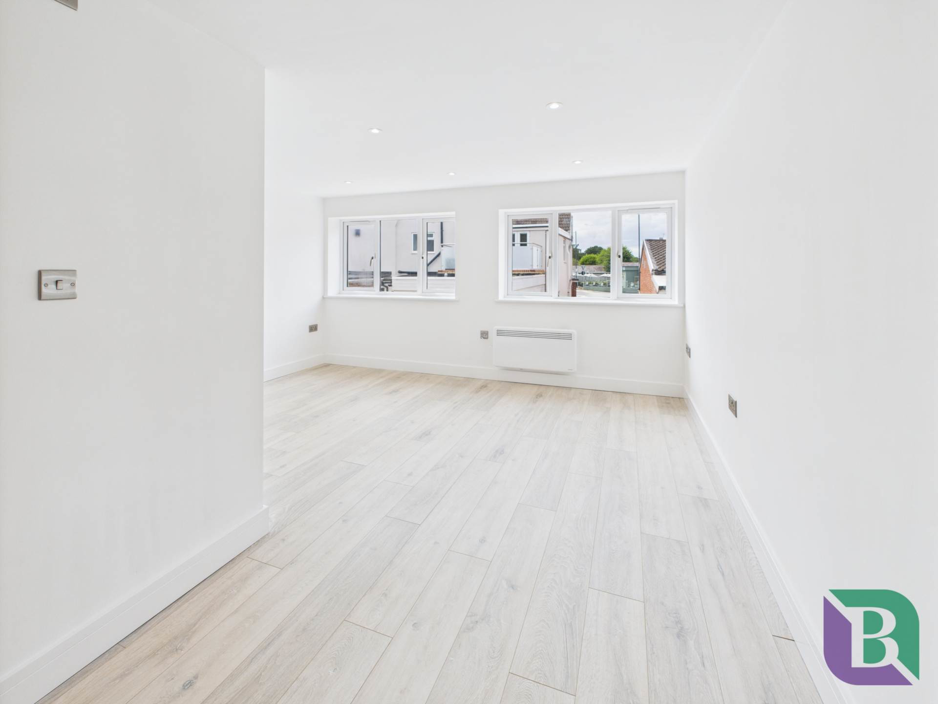 High Street, Woburn Sands, photo 7