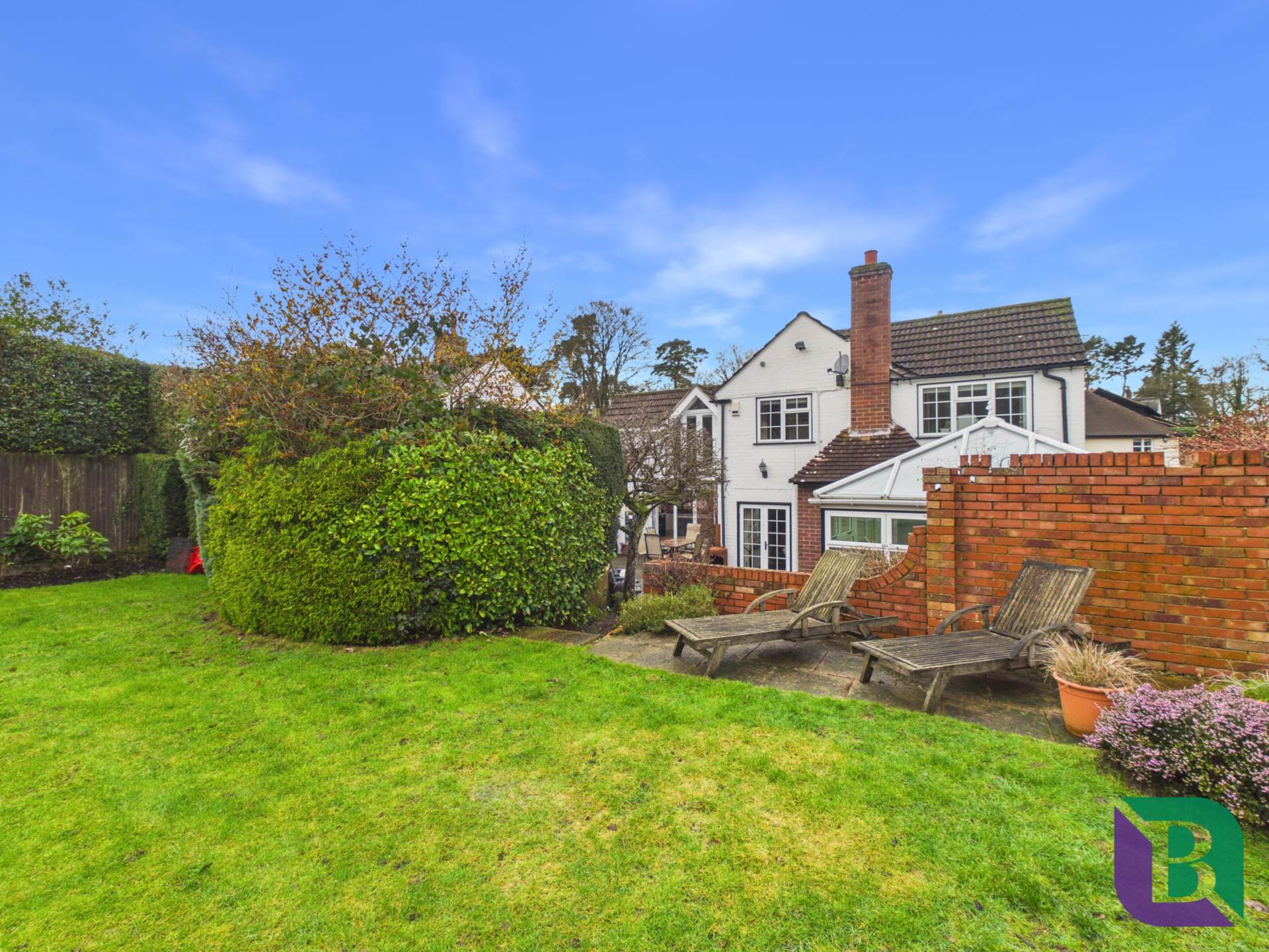Whitecrest   Narrow Path, Aspley Heath, photo 22