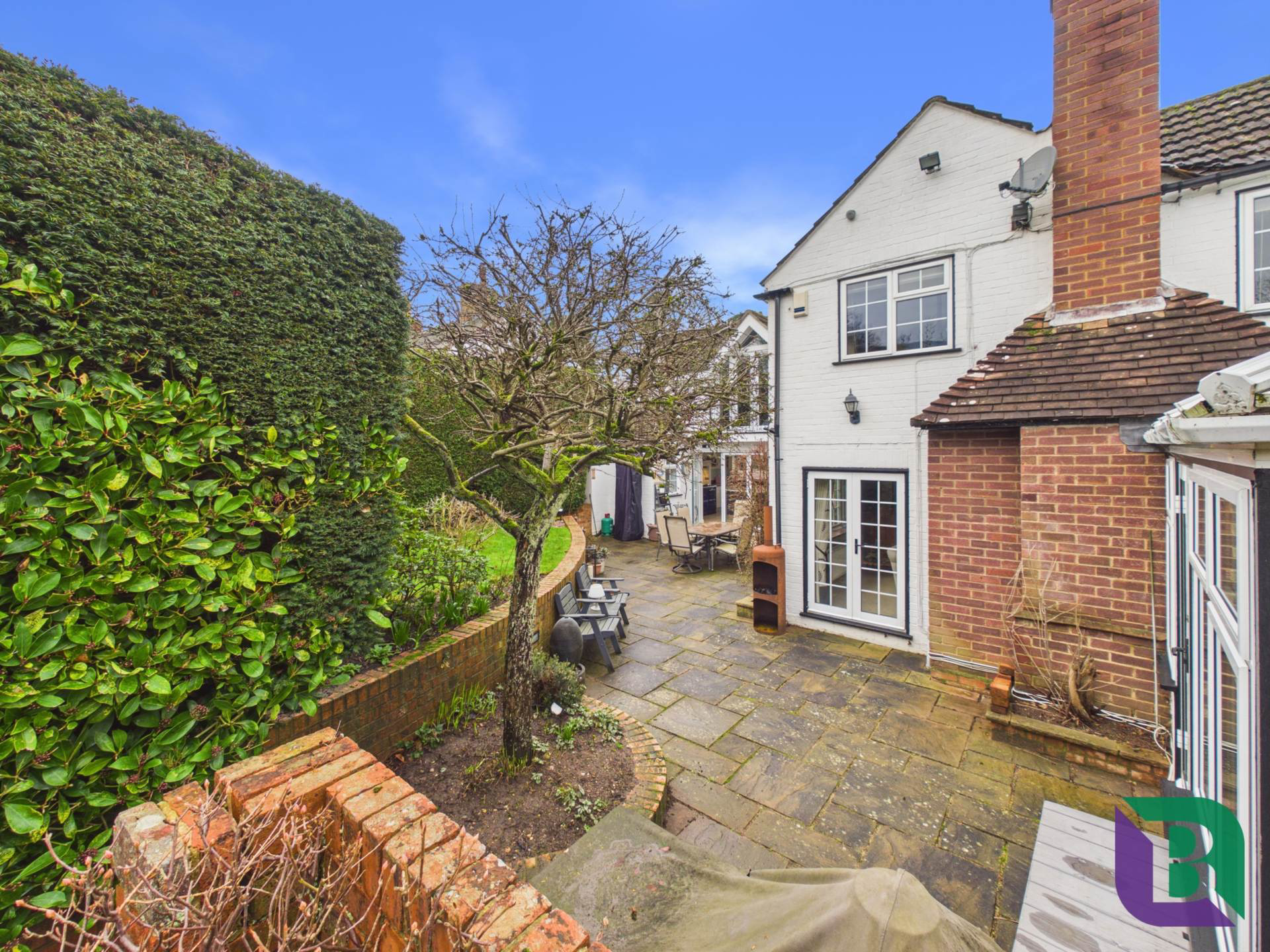 Whitecrest   Narrow Path, Aspley Heath, photo 24