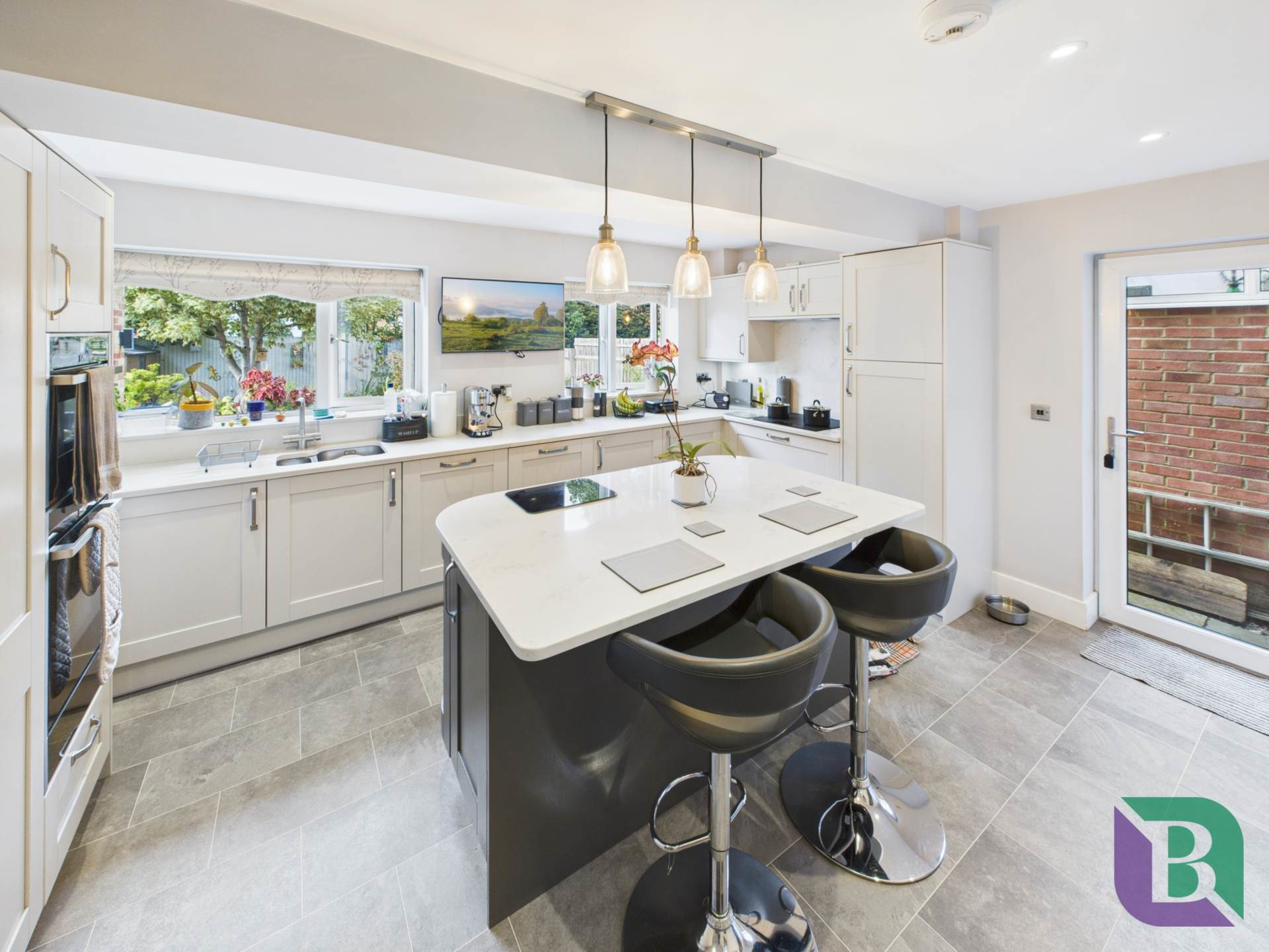 Vicarage Street, Woburn Sands, photo 2