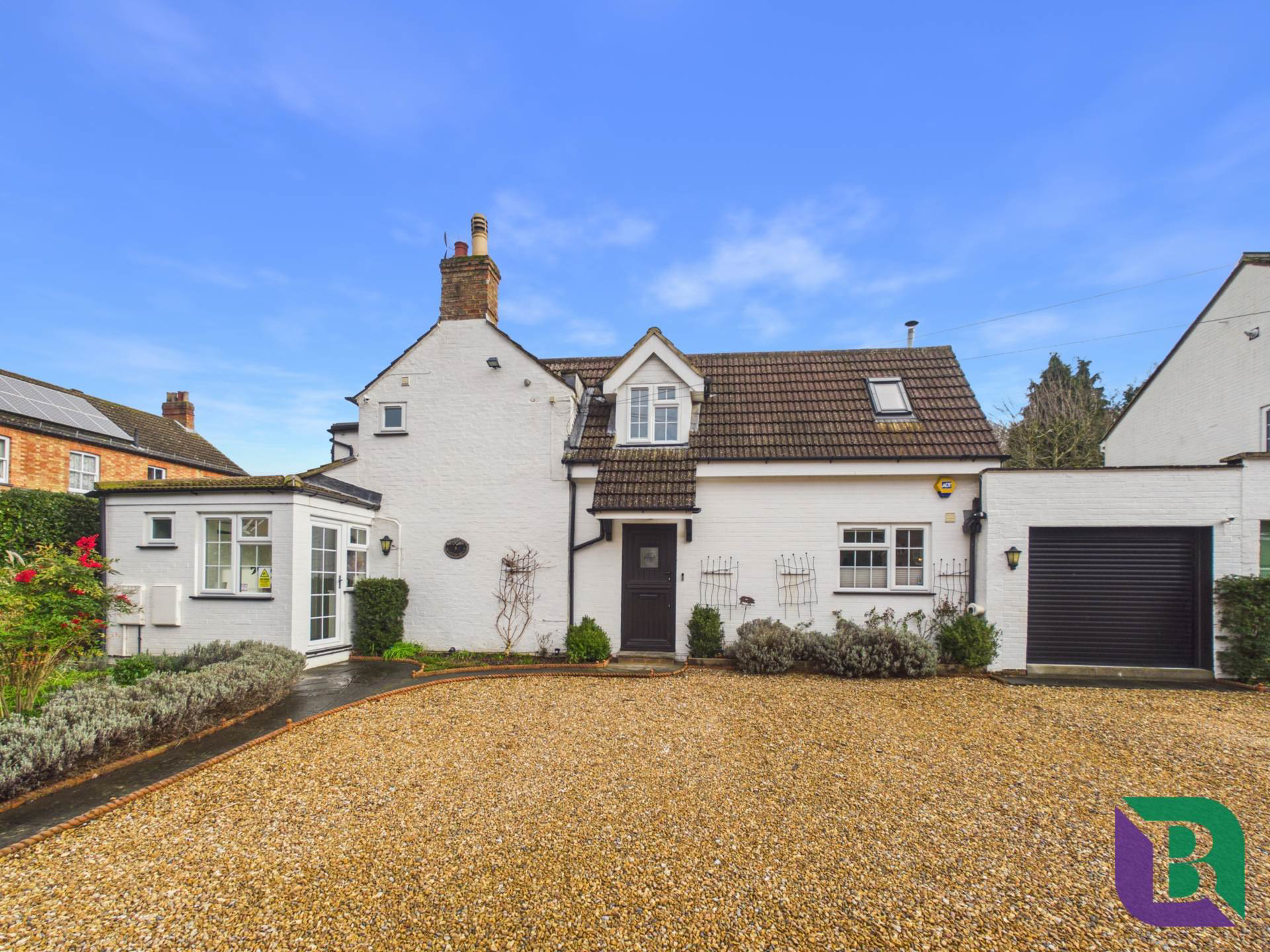 Whitecrest   Narrow Path, Aspley Heath, photo 32