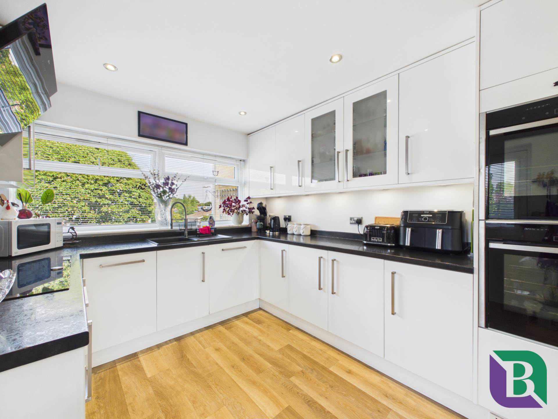 Vicarage Street, Woburn Sands, photo 3