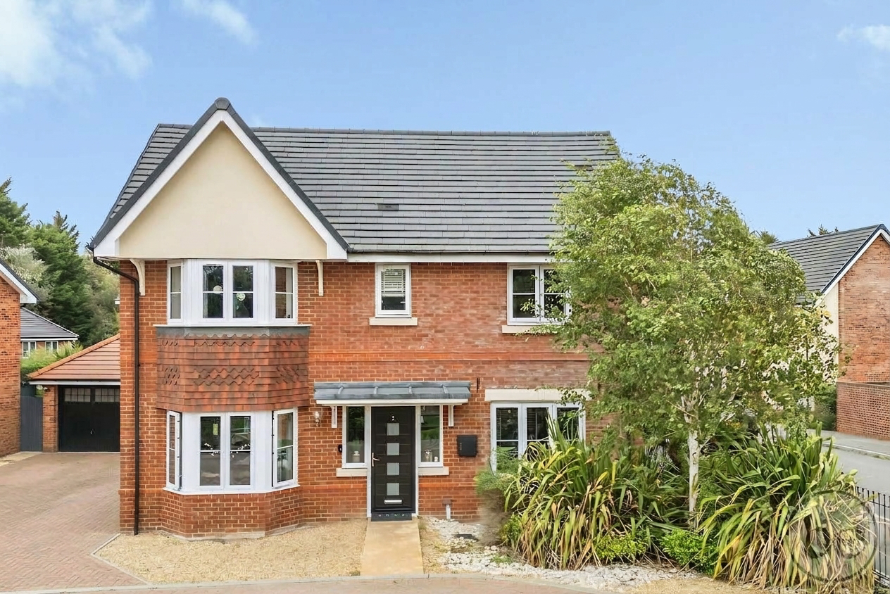 Red Kite Close, Calcot, RG31