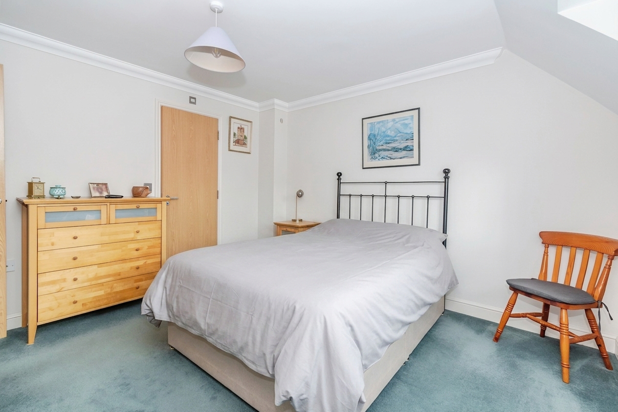 Mays Close, Earley, RG6, photo 13