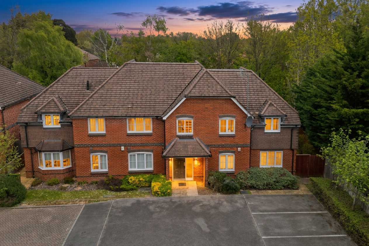 Mays Close, Earley, RG6