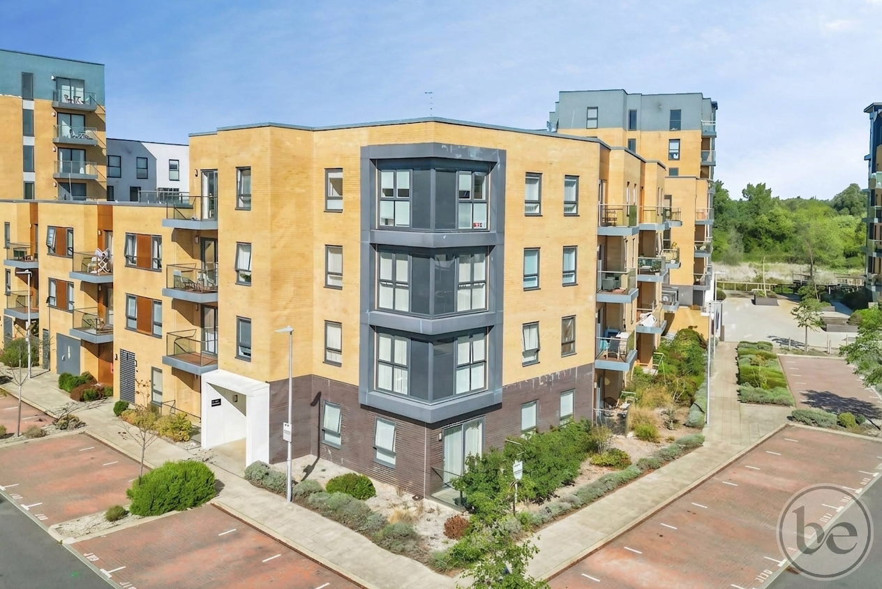 Bedwyn Mews, Peregrine House Bedwyn Mews, RG2