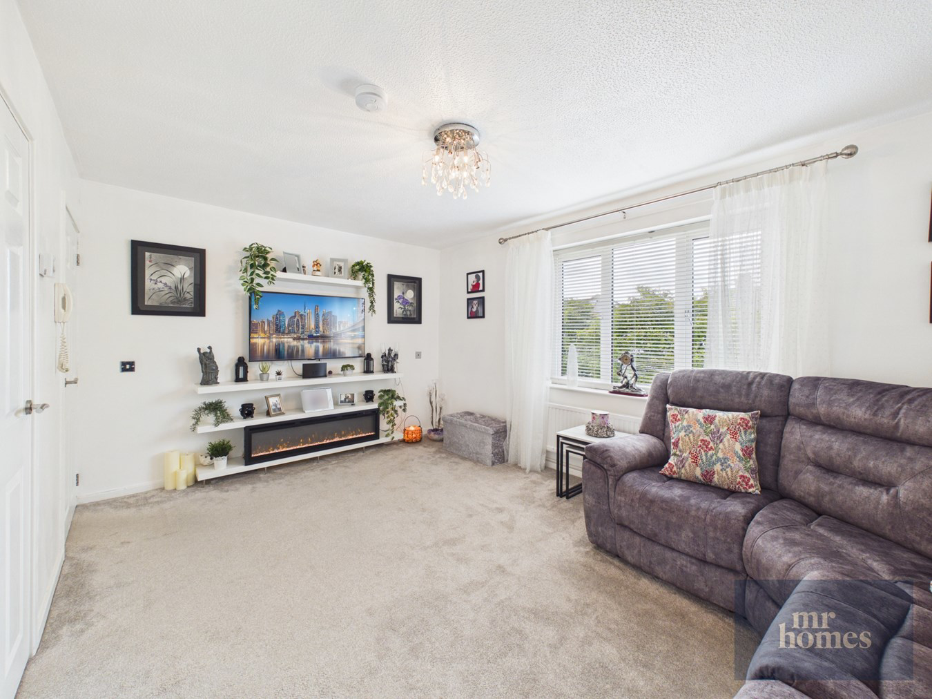 Bailey Close, Fairwater, Cardiff, CF5, photo 2