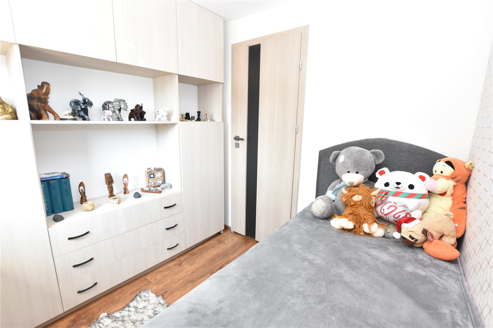 Brookhouse Road, Farnborough, Hampshire, GU14, photo 11