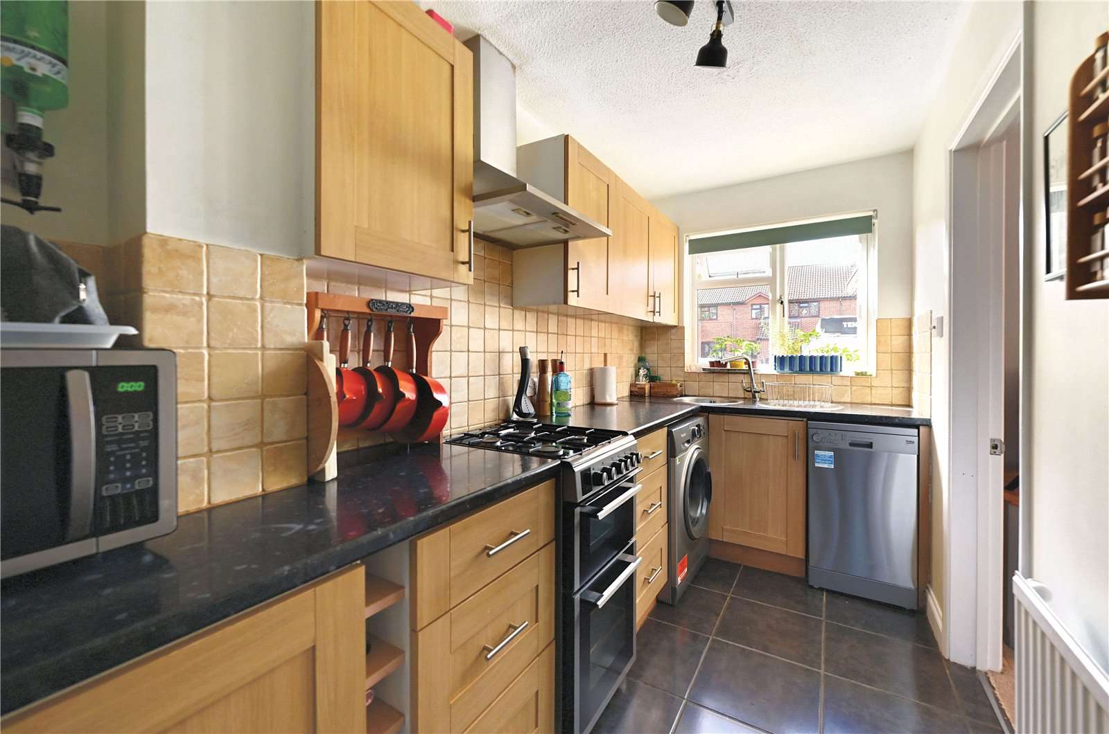Mallard Close, Ash, Guildford, Surrey, GU12, photo 2
