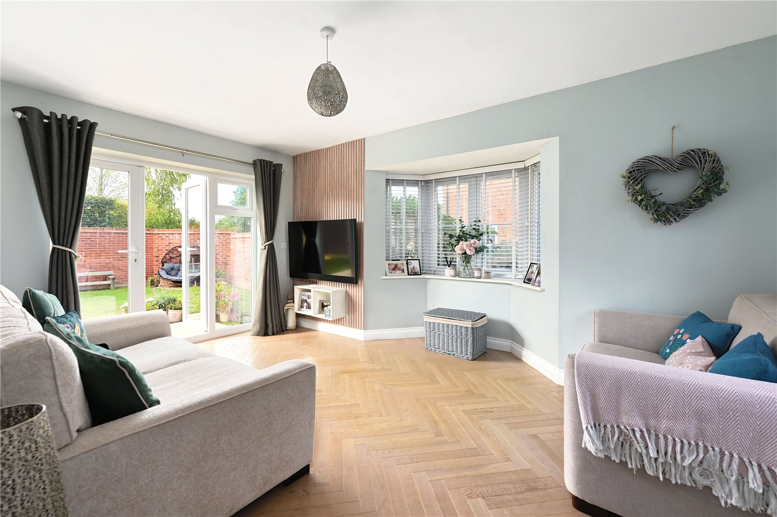 Hammersley Drive, Ash, Guildford, Surrey, GU12, photo 3