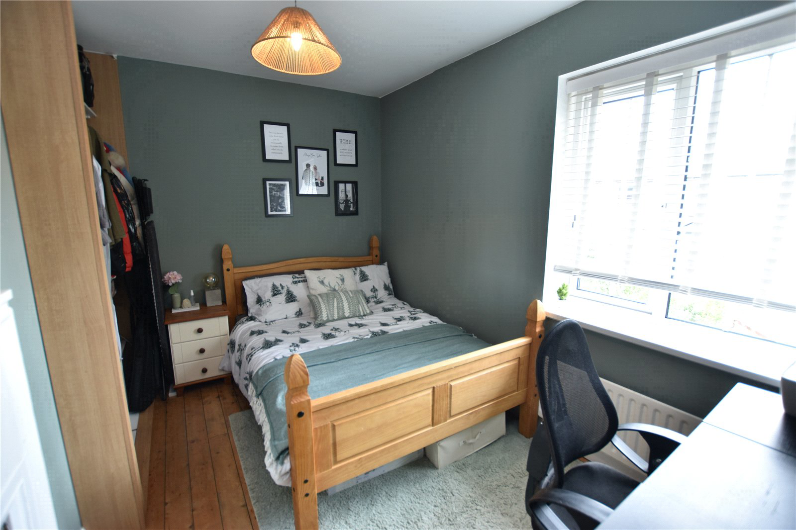 Pinehurst Avenue, Farnborough, Hampshire, GU14, photo 3