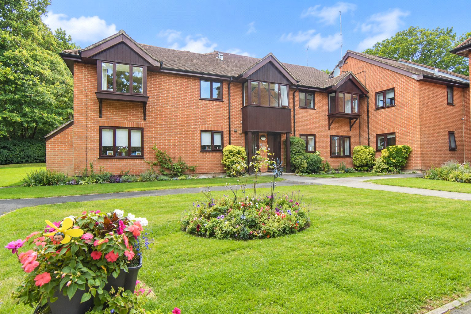 Berry Court, Hook, Hampshire, RG27