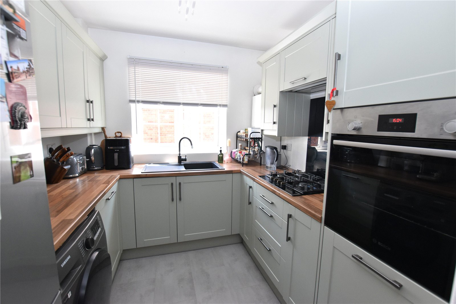 Alexandra Road, Farnborough, Hampshire, GU14, photo 3