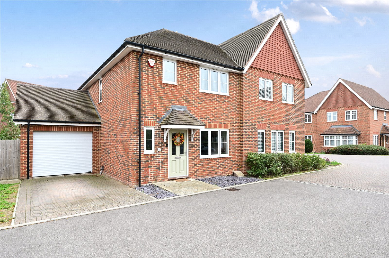 Vyne Walk, Ash, Guildford, Surrey, GU12