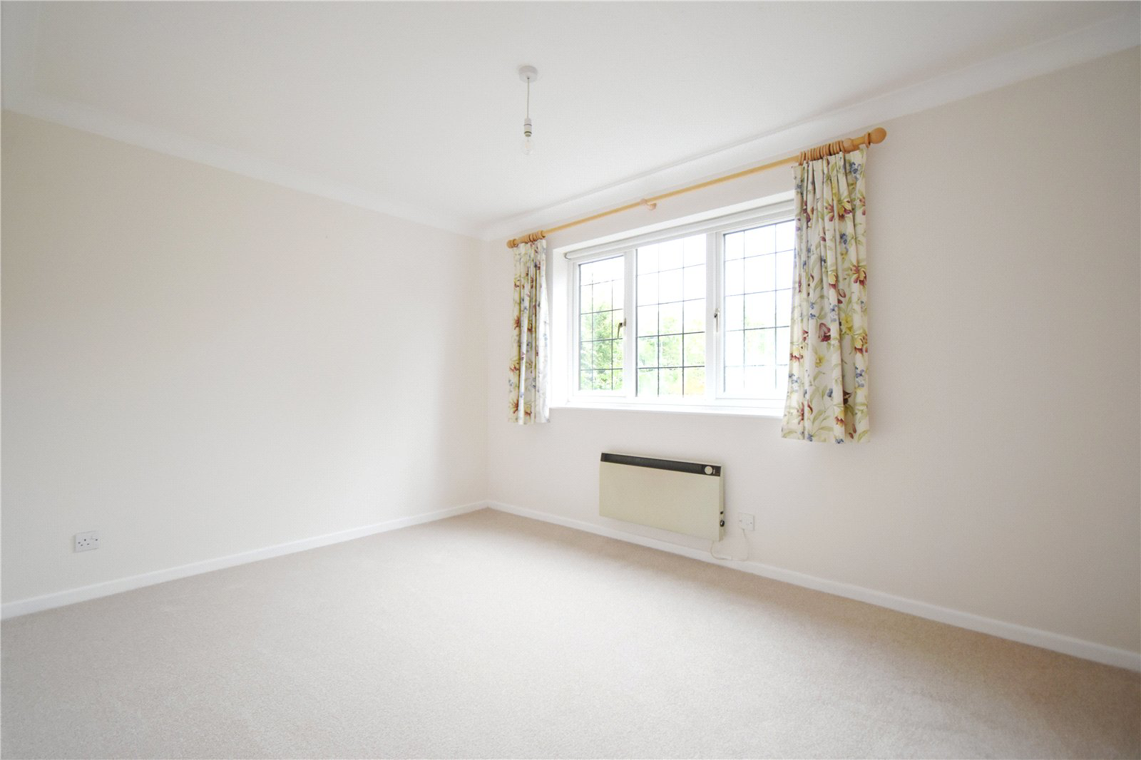 Mill Close, Sherfield-on-Loddon, Hook, Hampshire, RG27, photo 8