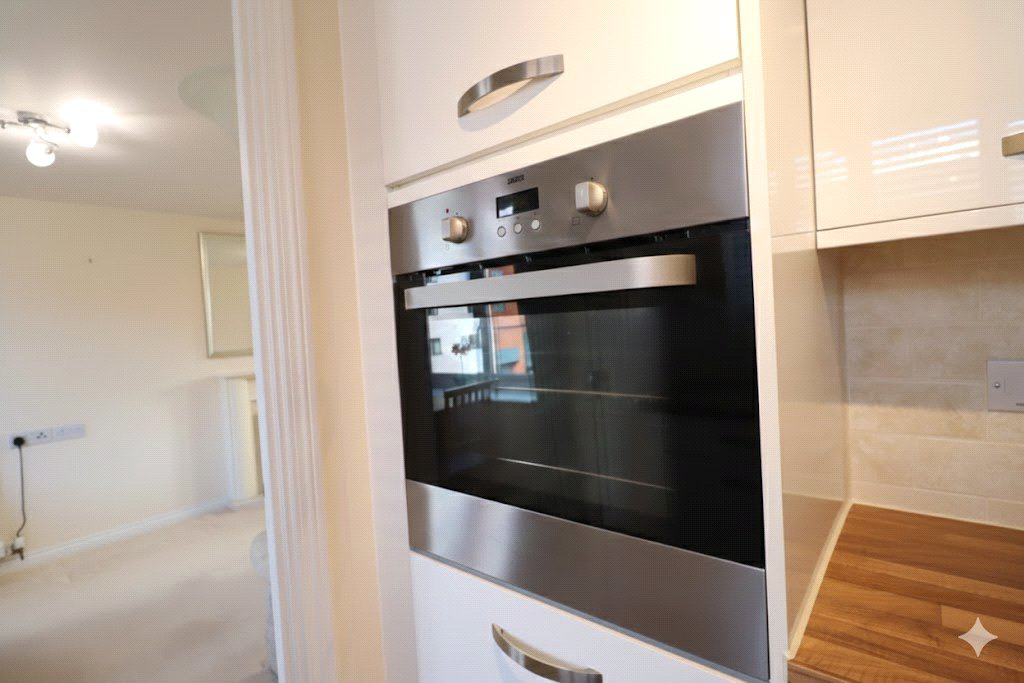 Park Lane, Camberley, Surrey, GU15, photo 13
