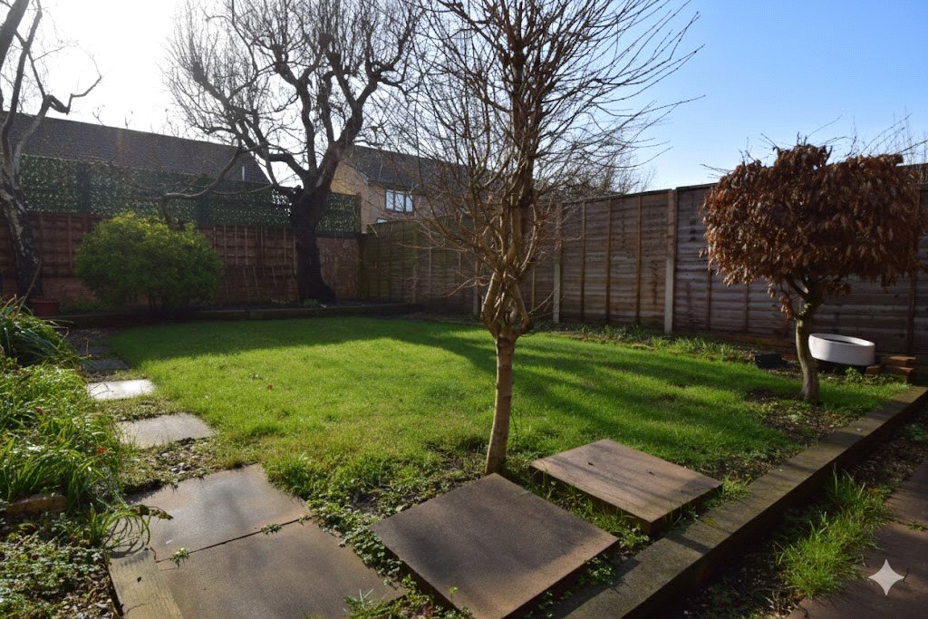 Tesimond Drive, Yateley, Hampshire, GU46, photo 15