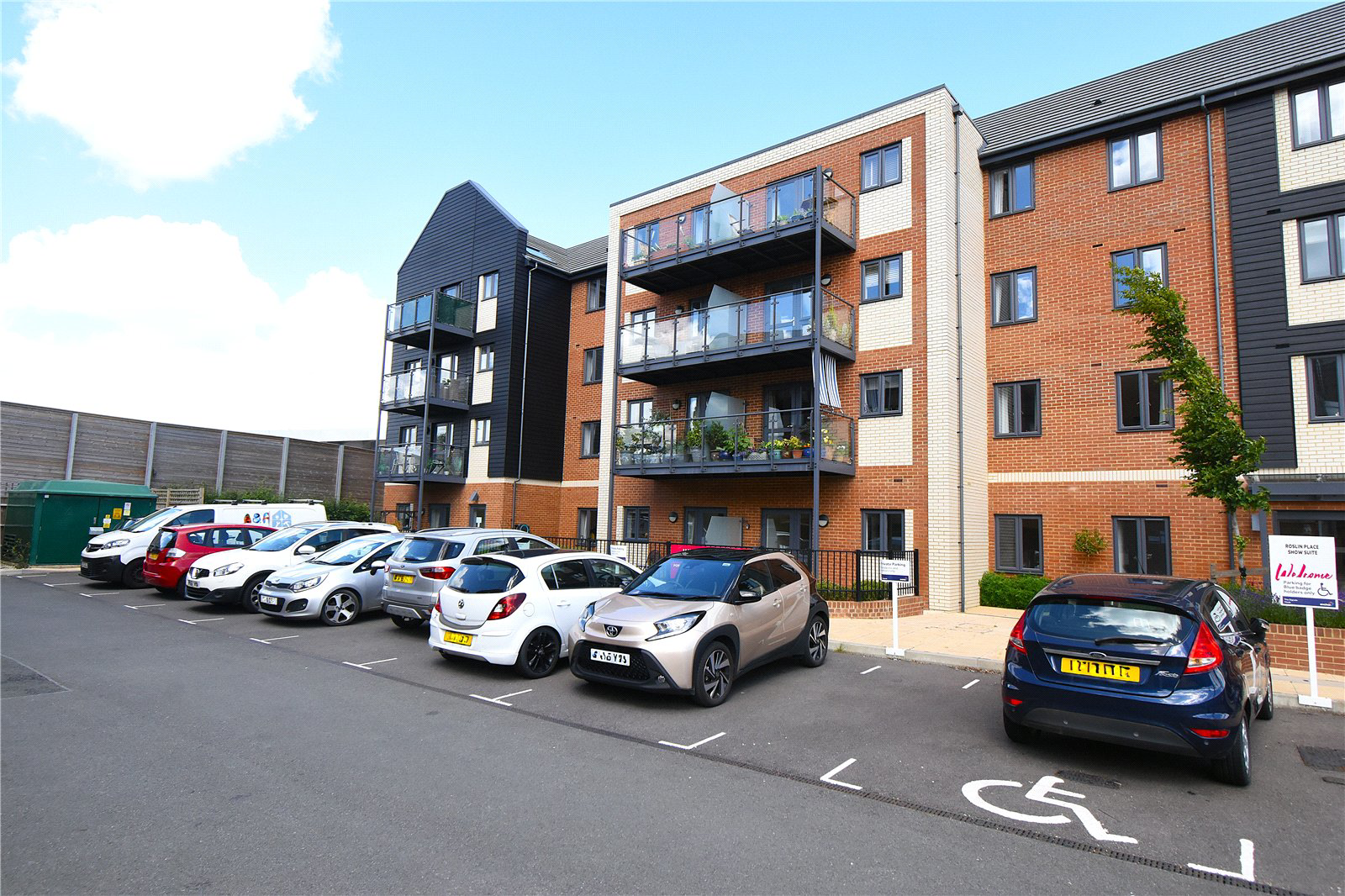 Station Road, Hook, Hampshire, RG27