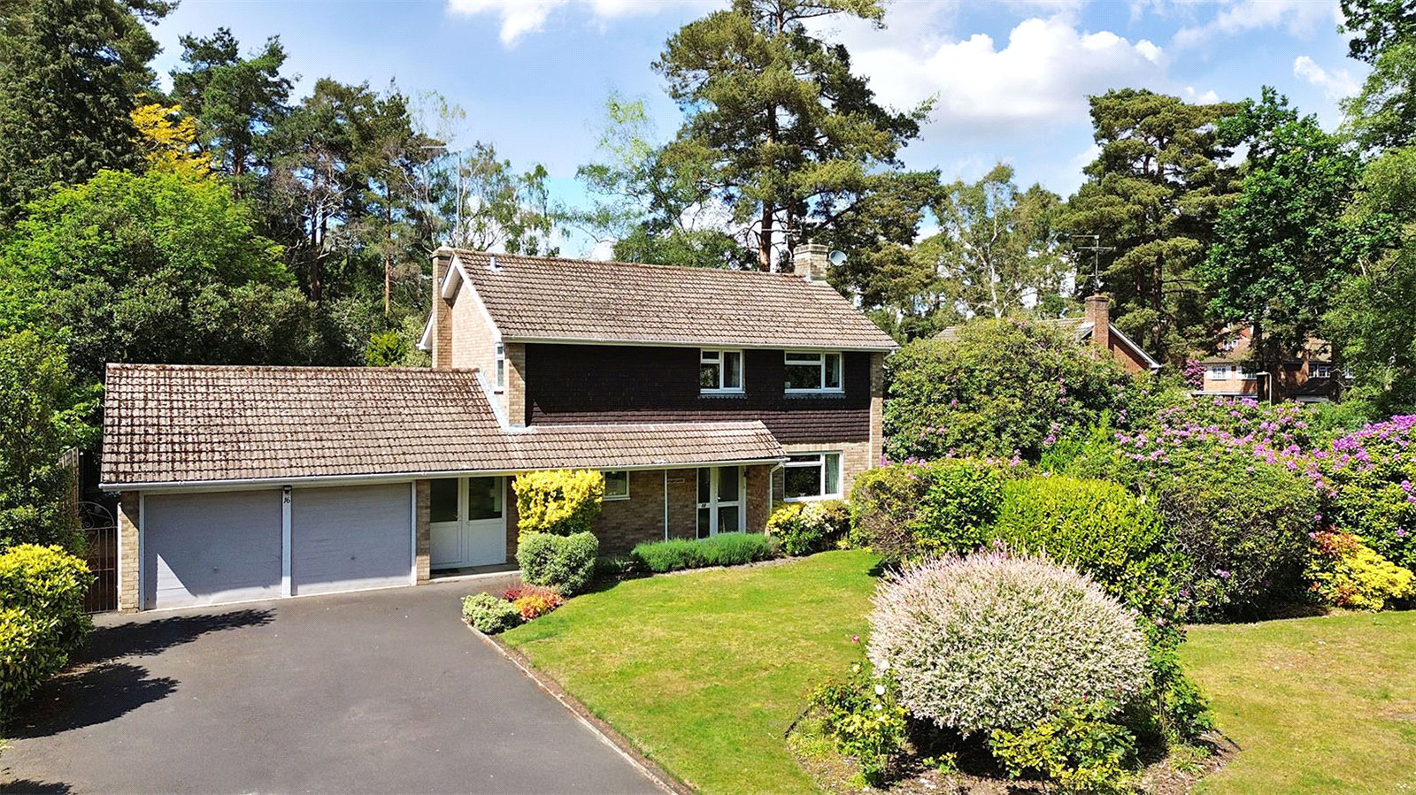 Dinorben Close, Fleet, Hampshire, GU52