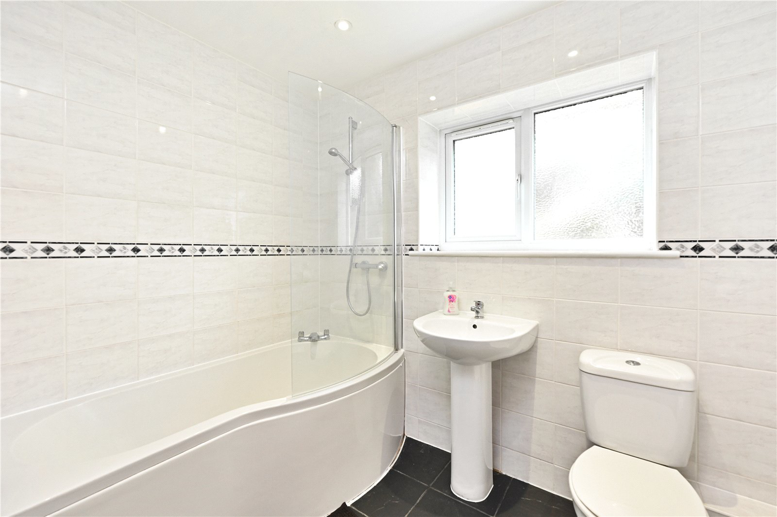 Bell Meadow Road, Hook, Hampshire, RG27, photo 5