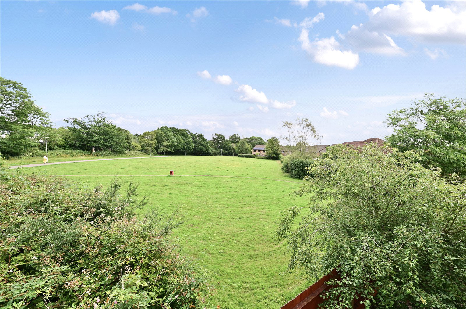Bell Meadow Road, Hook, Hampshire, RG27, photo 2