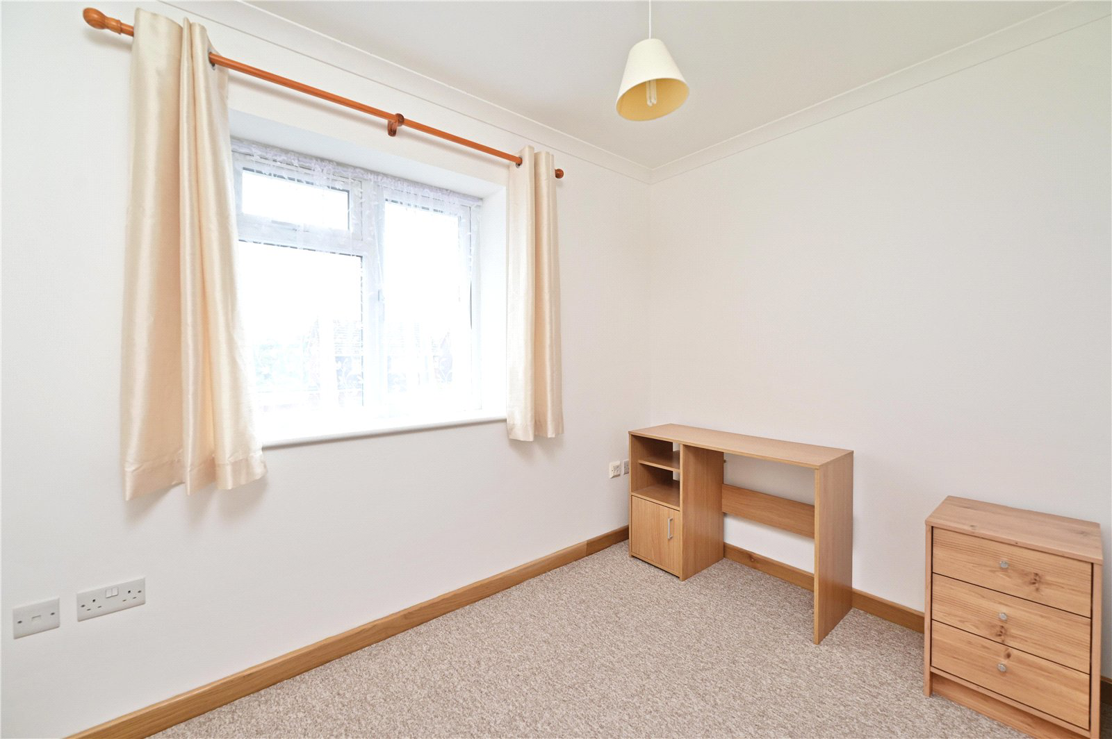 Bell Meadow Road, Hook, Hampshire, RG27, photo 11